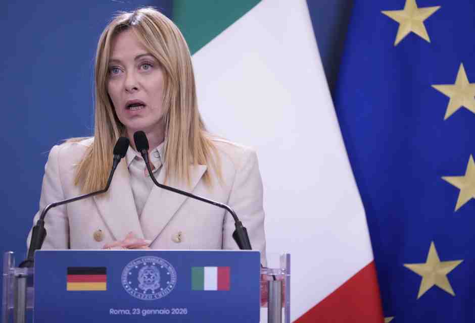 Meloni e la fobia Ice. Si teme l'effetto dopo la sciagura di Milano. Dl Sicurezza congelato e rivisto. Salvini spinge