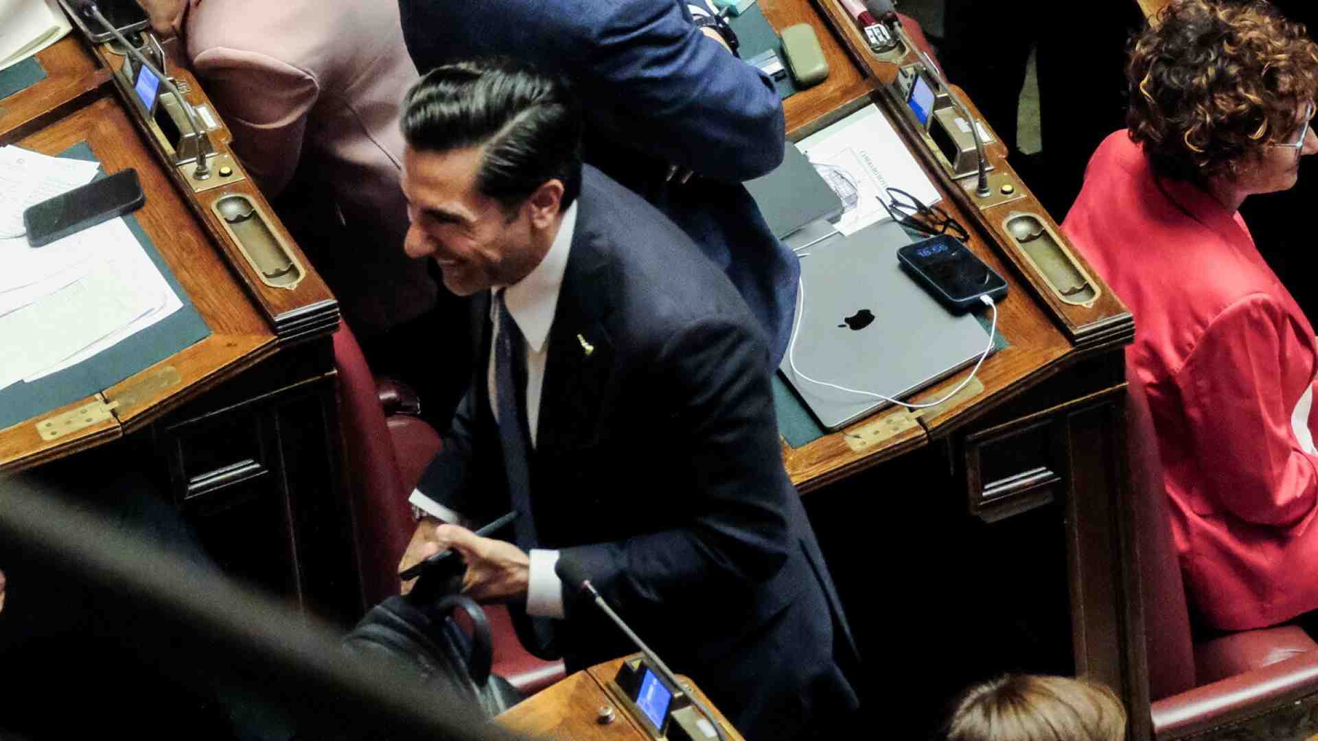 Immagine di Furgiuele remigra e dà forfait. Il Pd occupa i banchi
