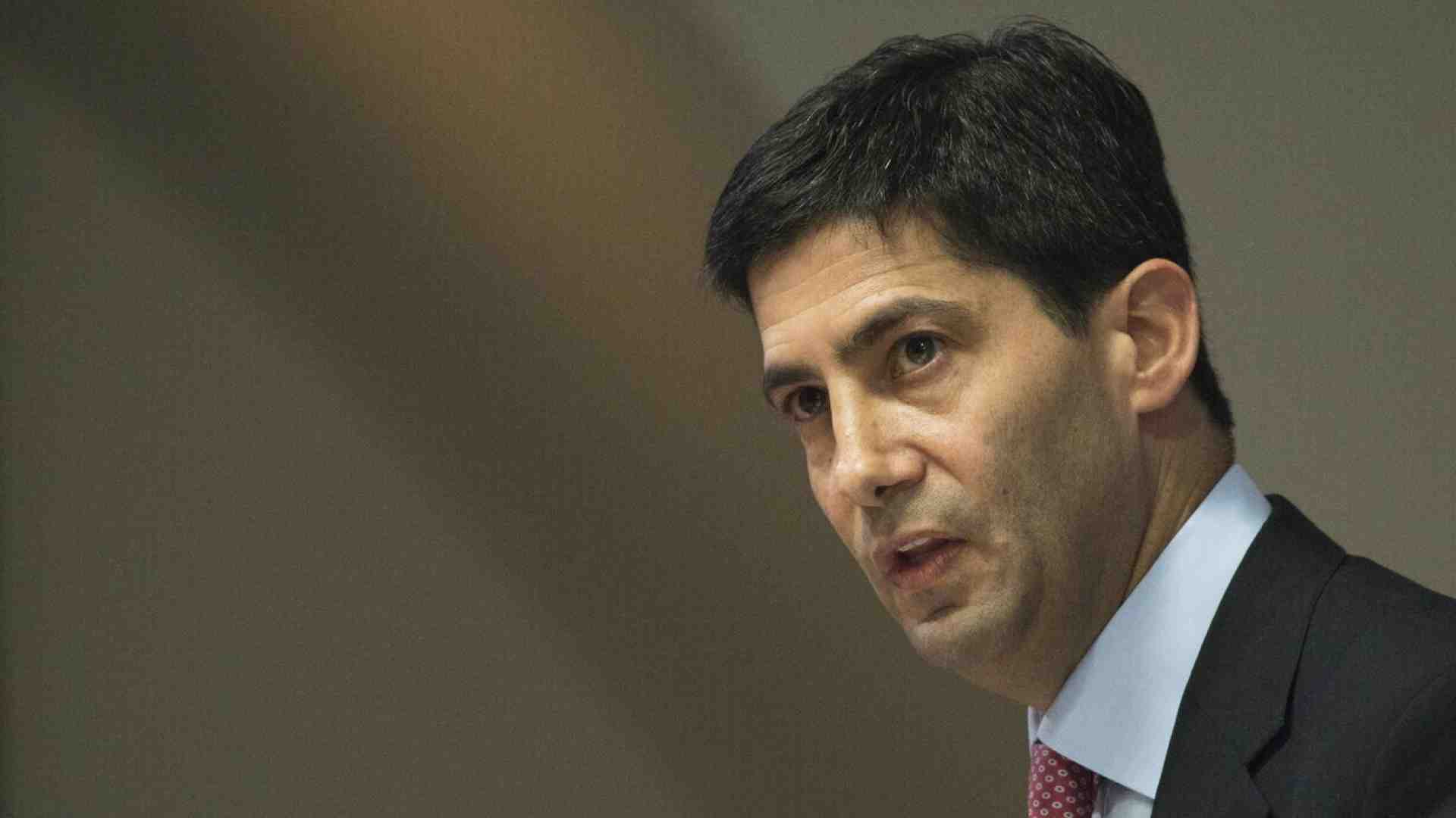 Immagine di Chi è Kevin Warsh, l’ex falco che Trump vuole alla Fed per tagliare i tassi