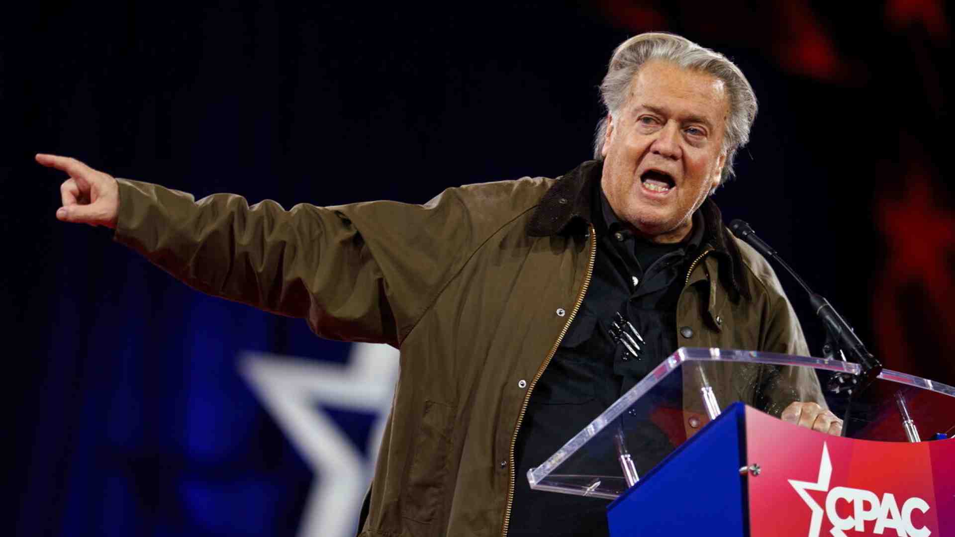 Immagine di Steve Bannon: "Non volete l'Ice in Italia? Fuck you! Meloni è diventata una globalista"