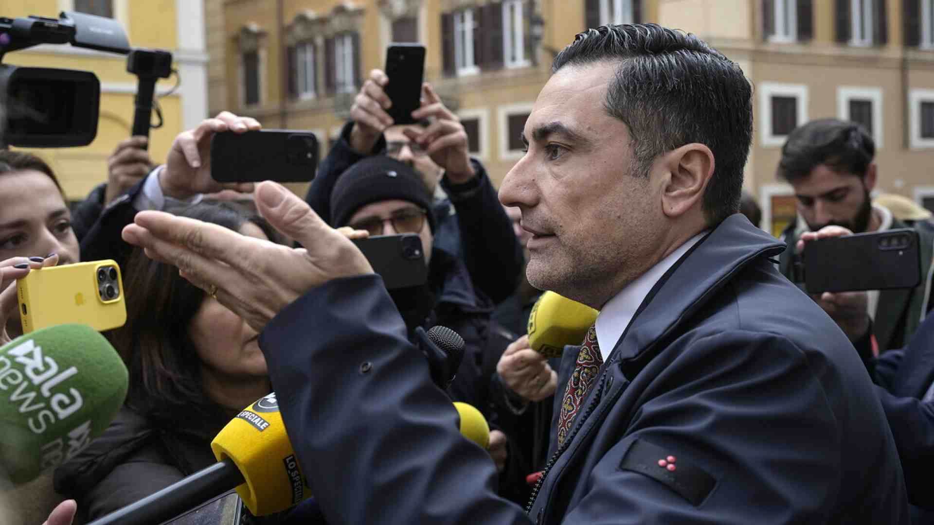 Immagine di La marcia dei nazi a Montecitorio: Vannacci è il regista e Salvini non lo governa. La Lega è sempre il "problema" di Meloni