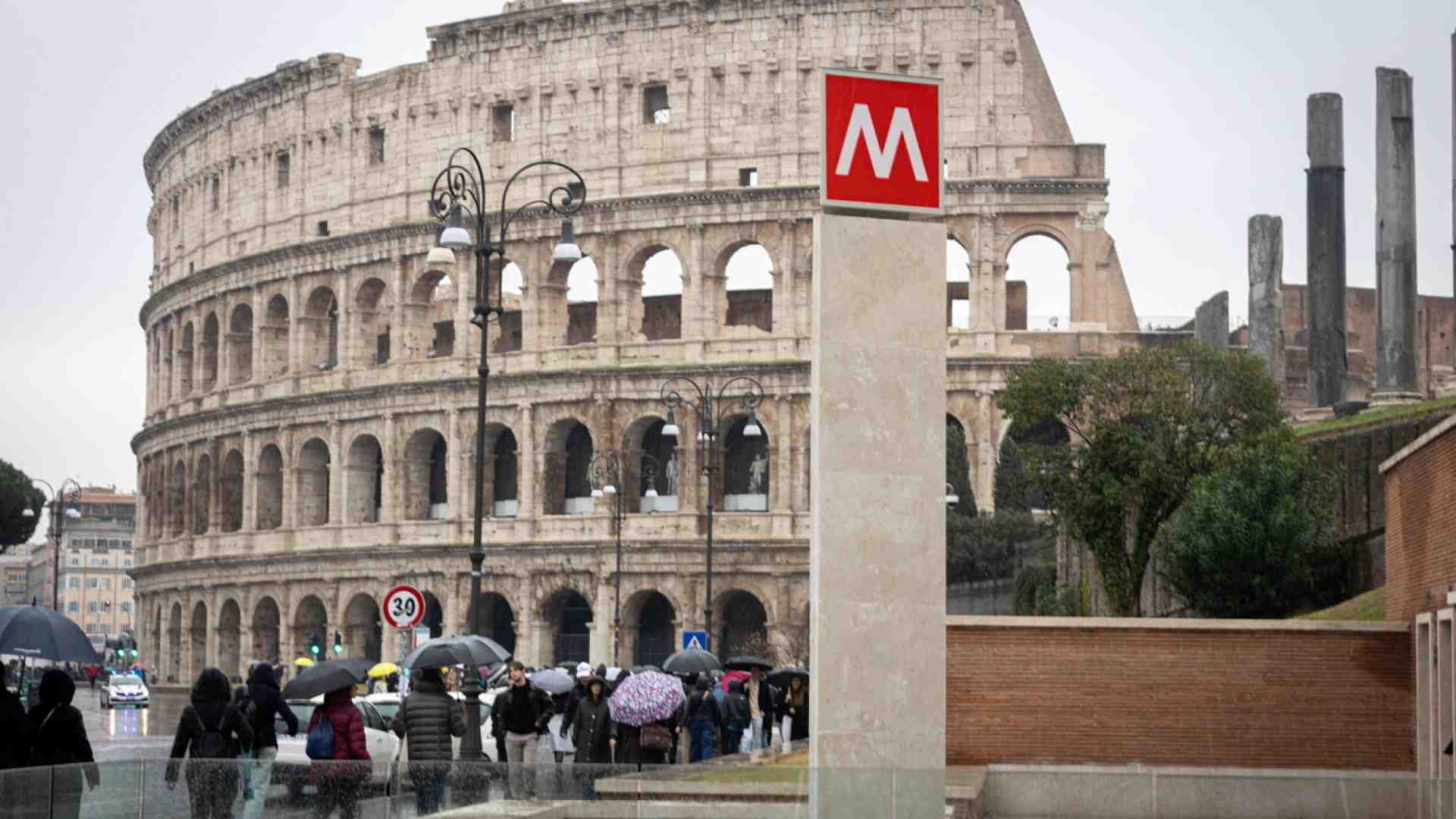 Immagine di Metropolitane senz’anima e metropolitane senza scale mobili. Roma batte Milano