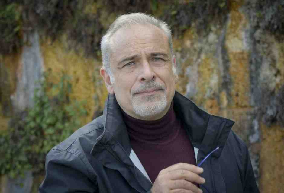 Enzo Decaro: “Riscopriamo la perduta leggerezza di Carosone”