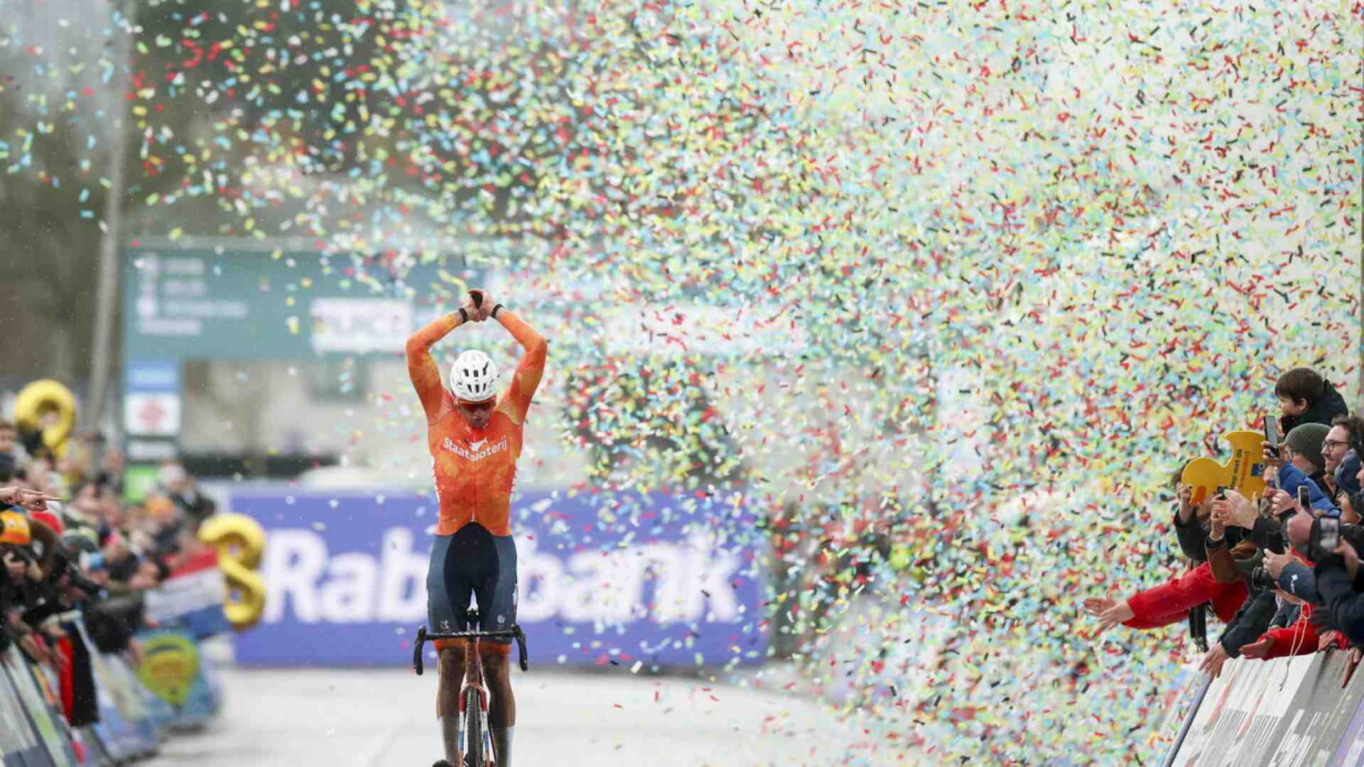 Immagine di Ora Mathieu van der Poel ha fatto davvero la storia del ciclocross