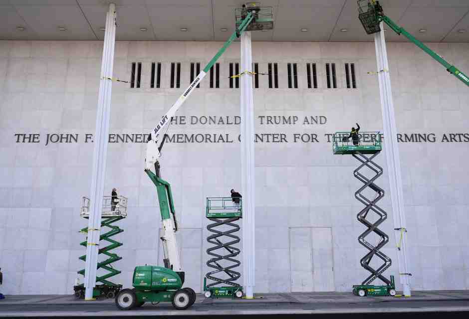 Trump chiude il Kennedy Center