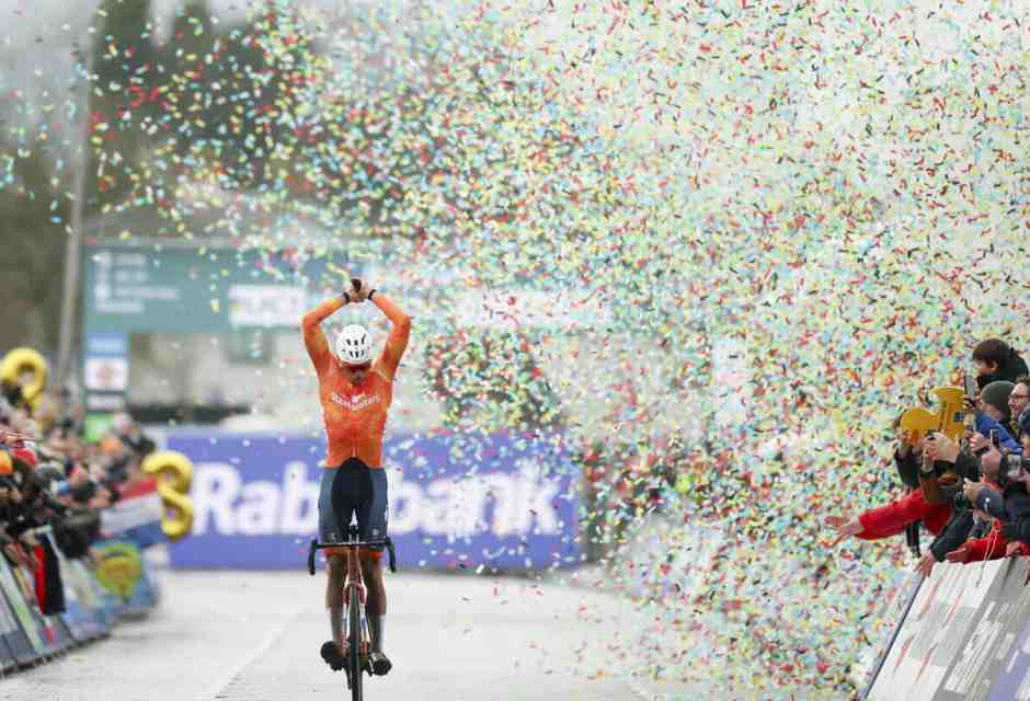 Mathieu van der Poel ha vinto i Mondiali 2026 di ciclocross (foto Epa, via Ansa)<div>&nbsp;</div>