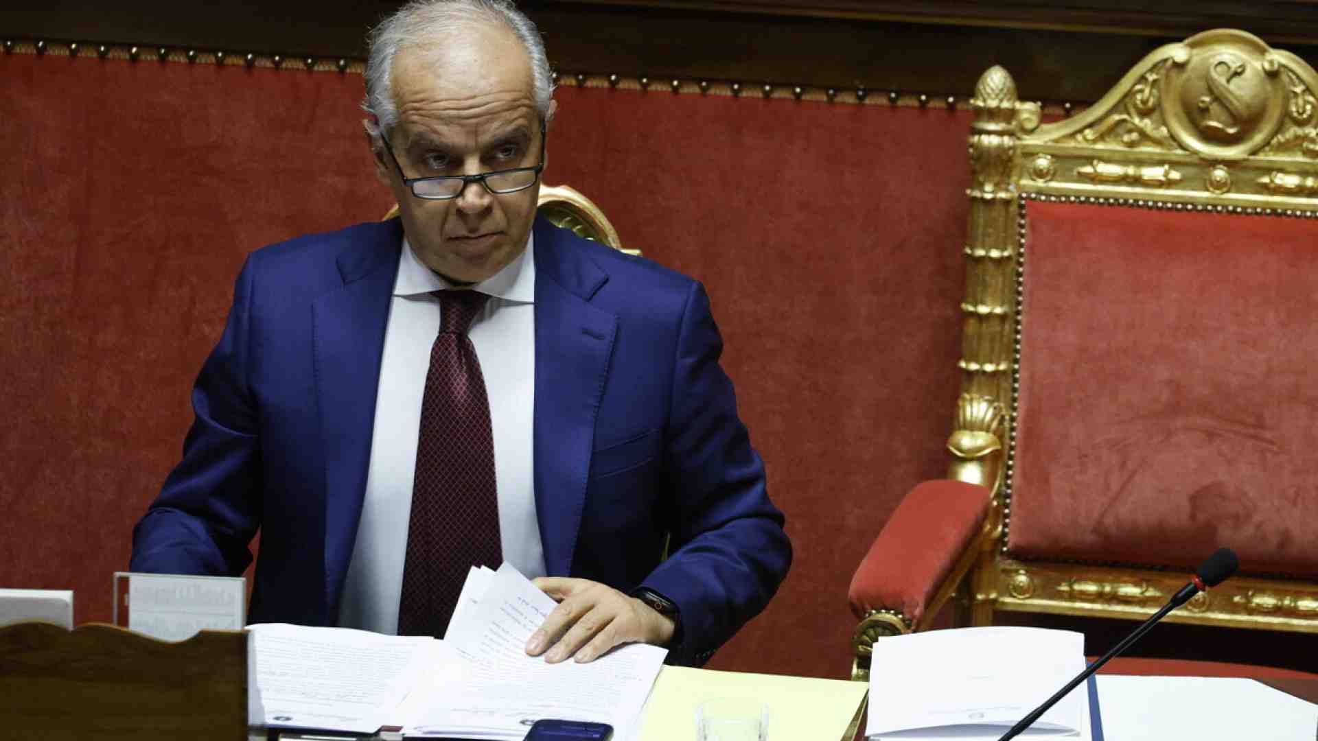 Immagine di Piantedosi al Senato rilancia il fermo preventivo: "Grave accusare il governo per le violenze"