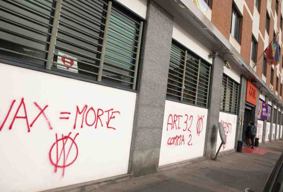 Trenta mesi per ritirare lo studio fragile sui danni da vaccino: troppo tardi per fermare la disinformatija no-vax