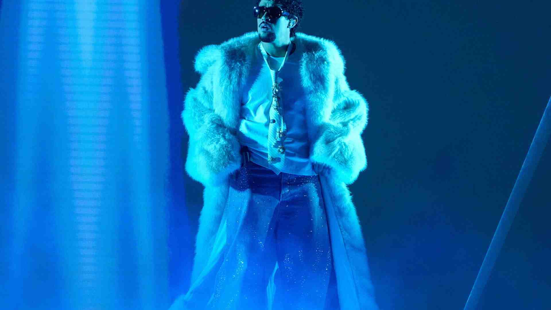 Immagine di Durante il Super Bowl, il mondo Maga prepara un contro-show a Bad Bunny, ma è un po’ scarsino
