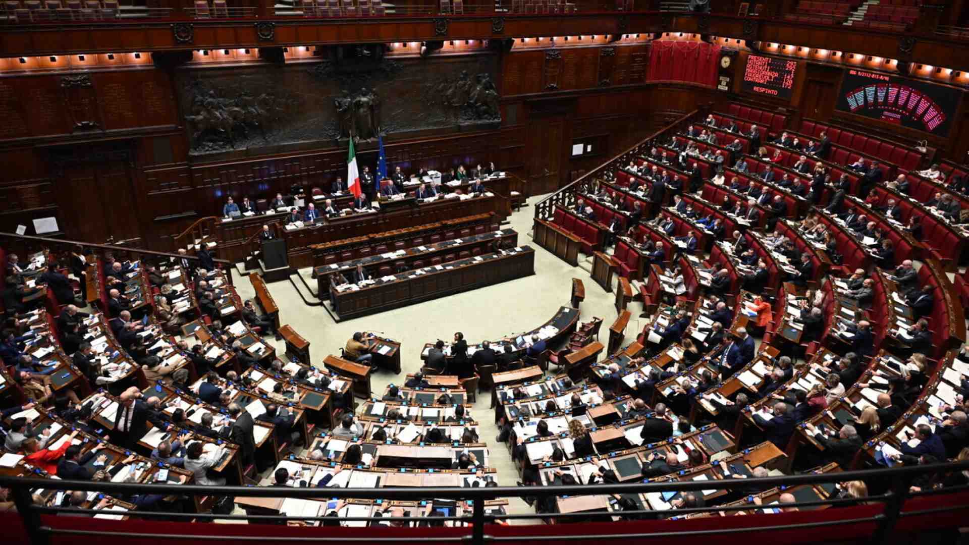 Immagine di Il “corvo della Camera” è tornato a Montecitorio nella sua stanza