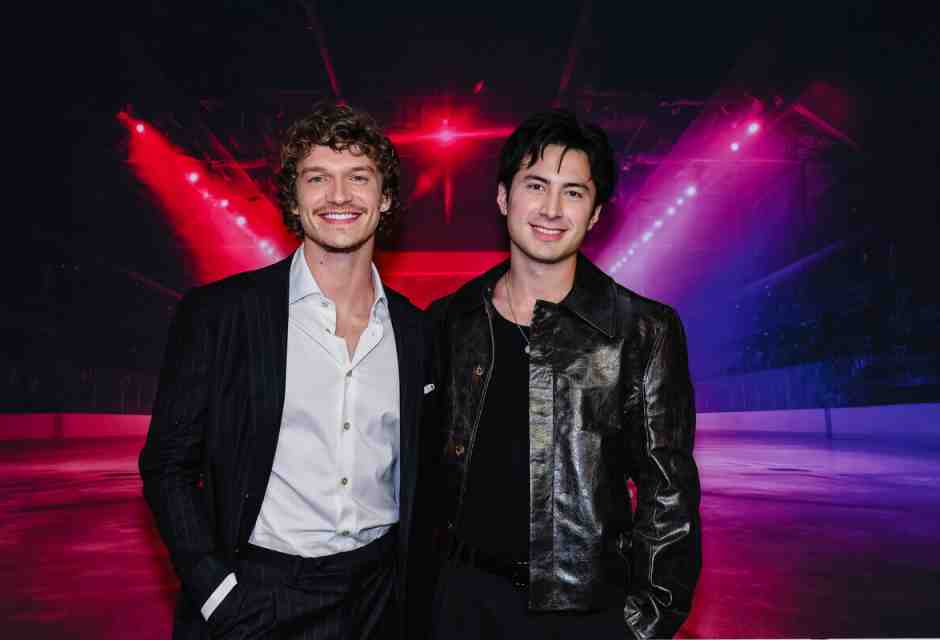 &nbsp;<span style="color: rgb(8, 8, 8); font-family: Lato, sans-serif; font-size: 14px;">Connor Storrie e Hudson Williams&nbsp;(</span>getty images)