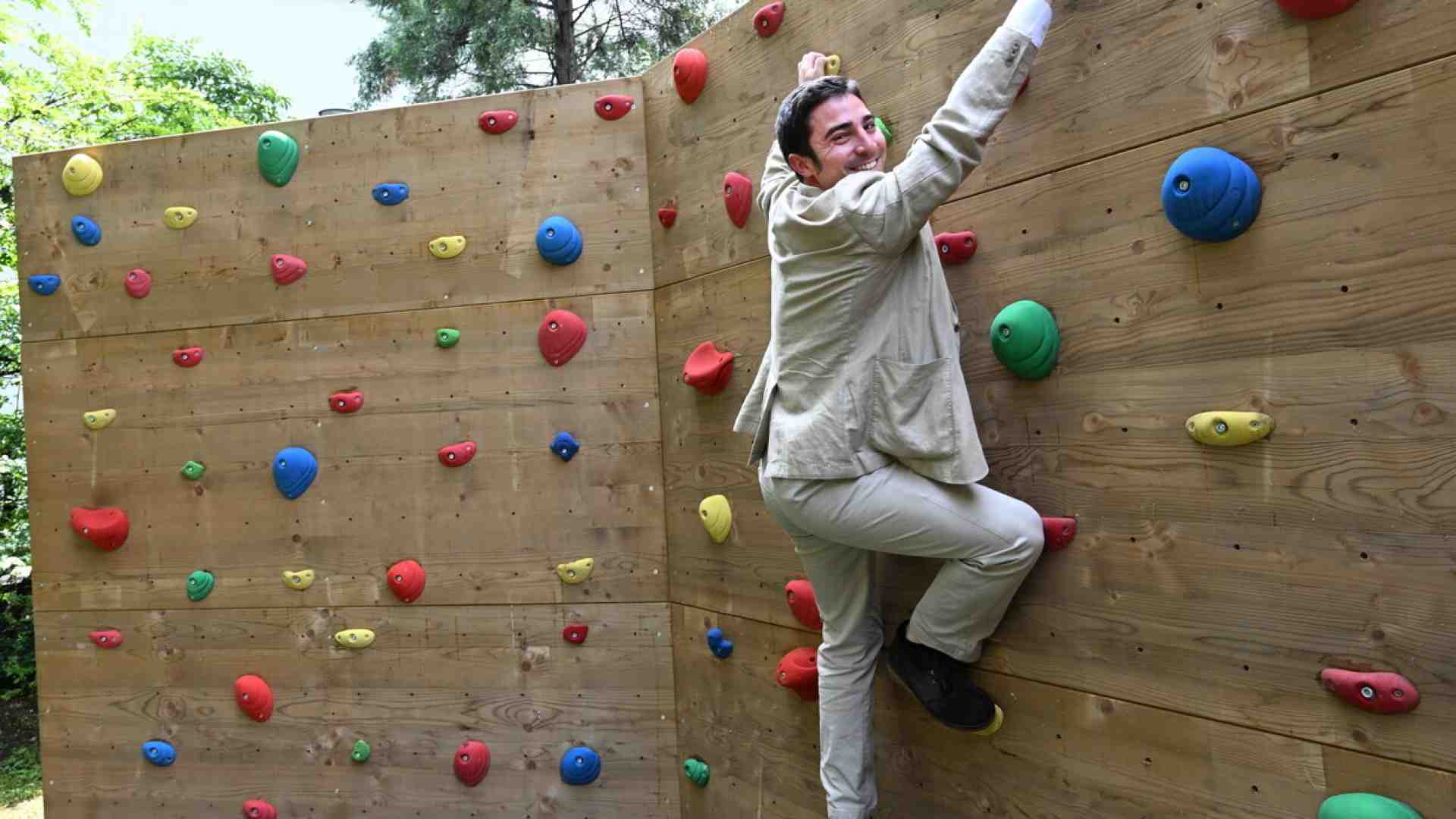 Immagine di Lorenzo Pacini, giovane dem a sinistra di tutti i dem. Idee toste, non tutte da applausi