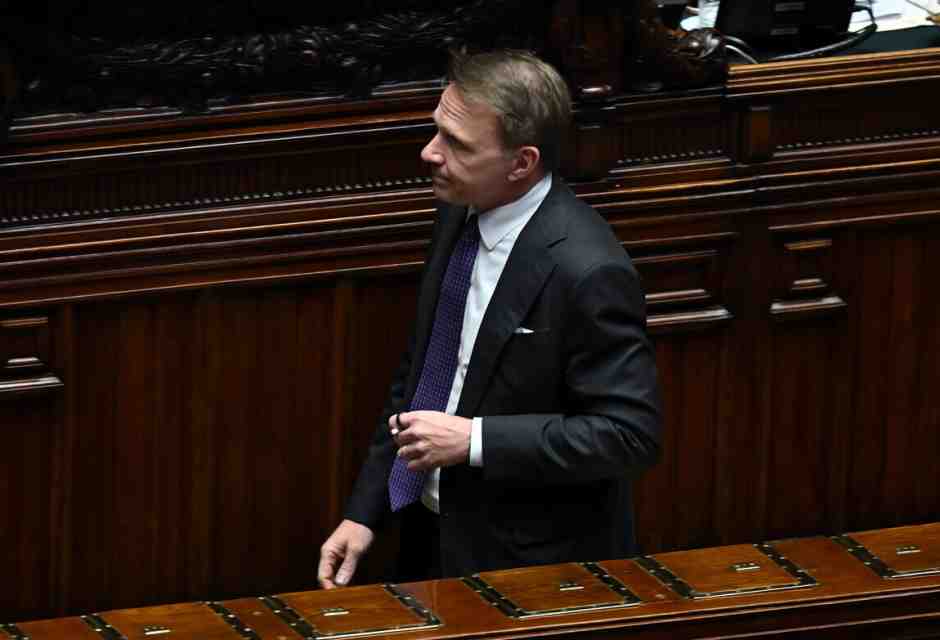 Il ministro dell'Agricoltura Francesco Lollobrigida (foto Ansa)