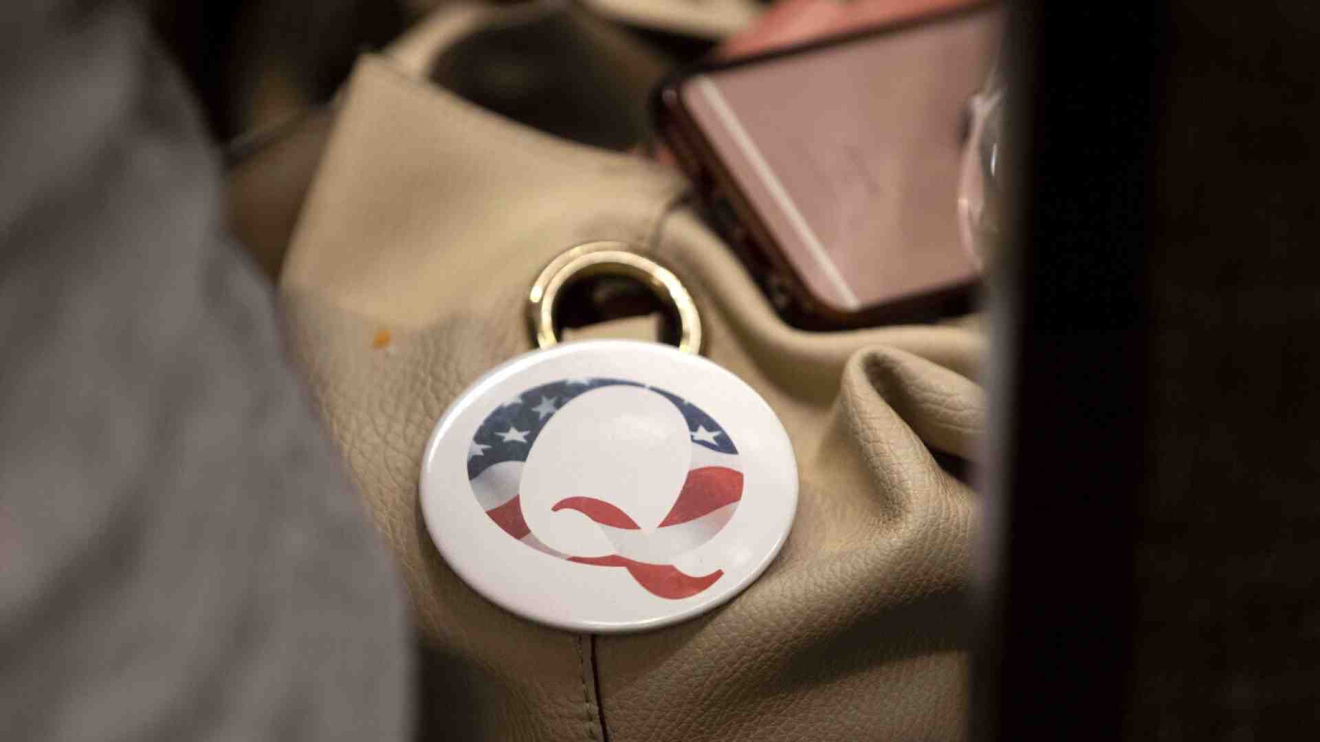Immagine di Jessica Prim e gli altri di QAnon, che stavano già leggendo gli Epstein Files