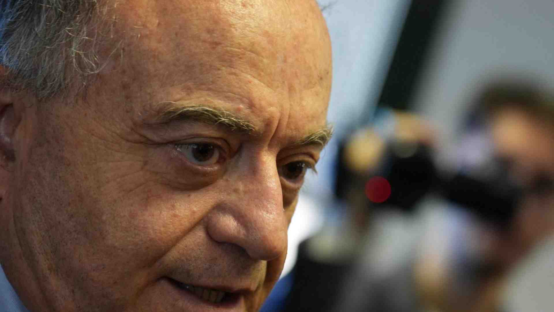 Immagine di Gratteri ora assegna patenti di onestà sul referendum. E il fronte del No tace
