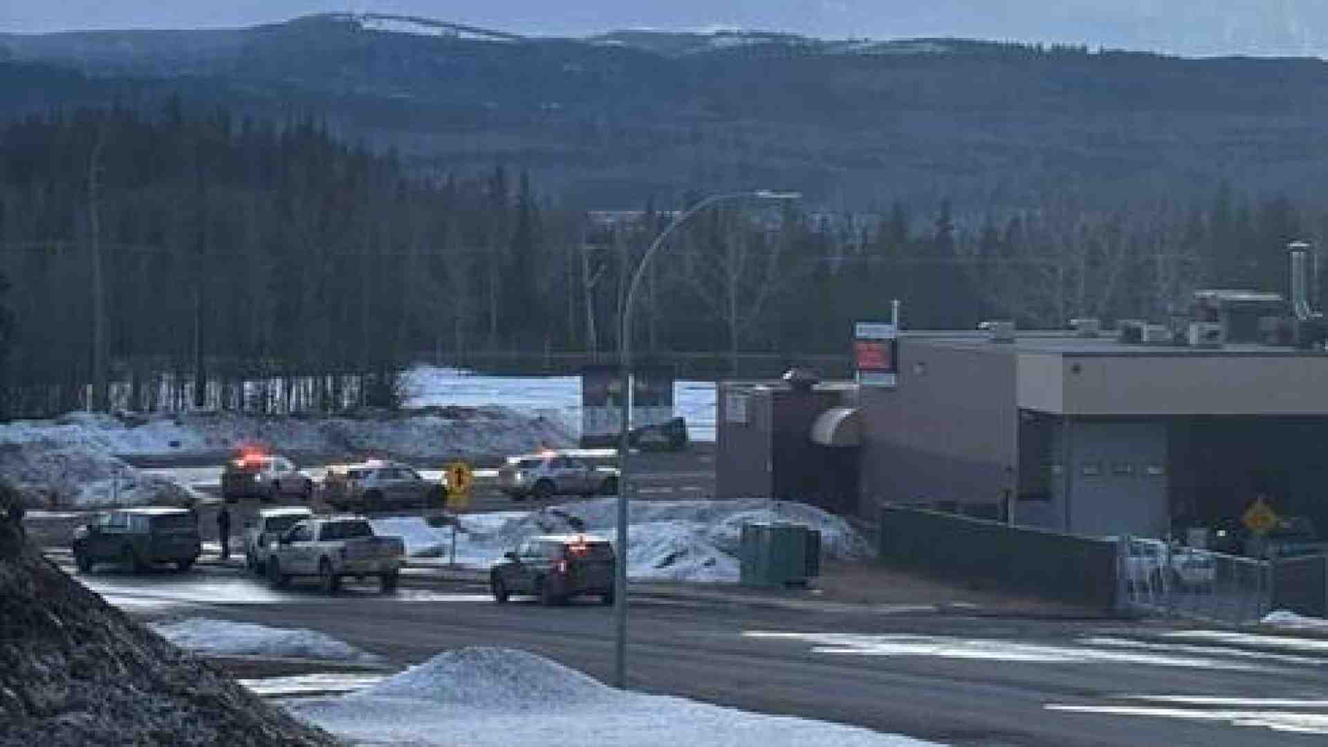 Immagine di Sparatoria in una scuola in Canada: una donna trans uccide nove persone e poi si uccide