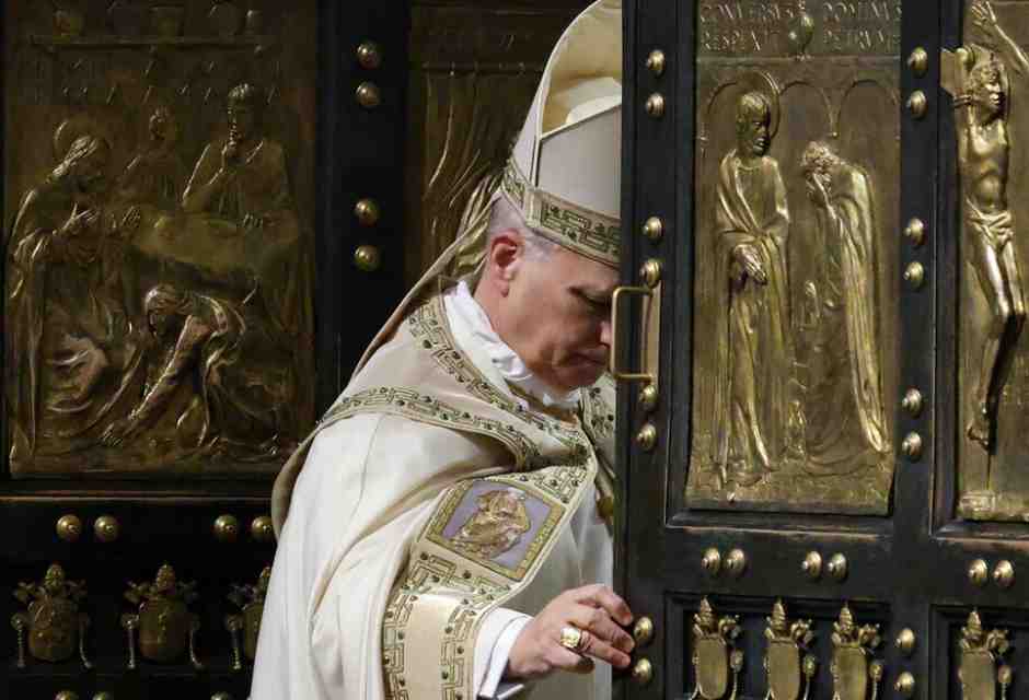 Il Papa che chiude il Concilio