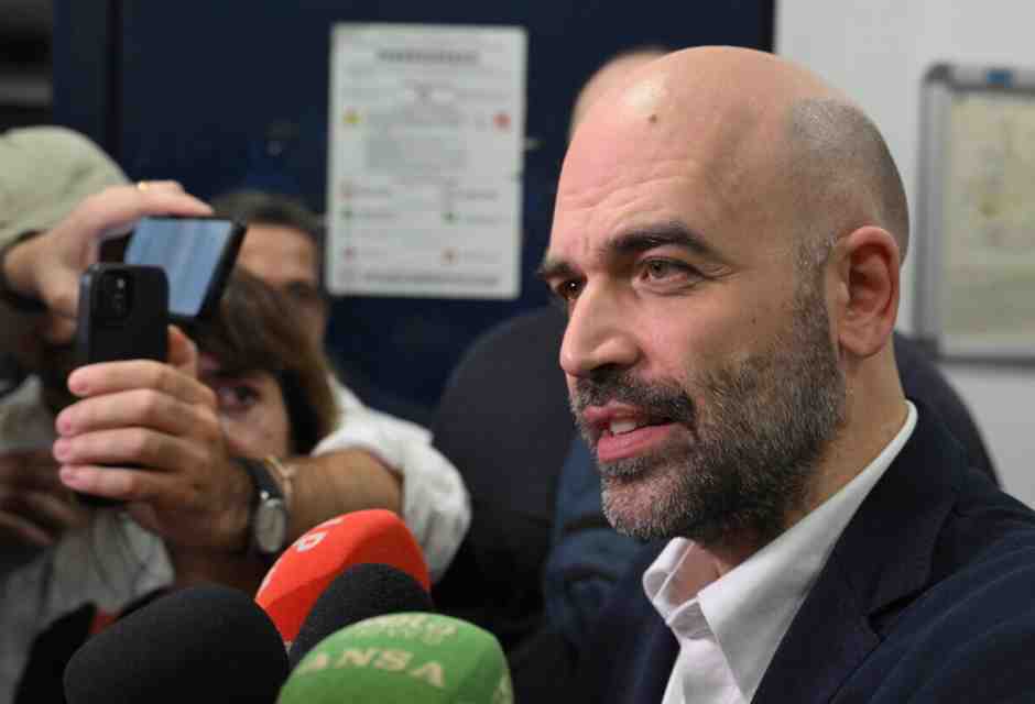 Roberto Saviano (Ansa)