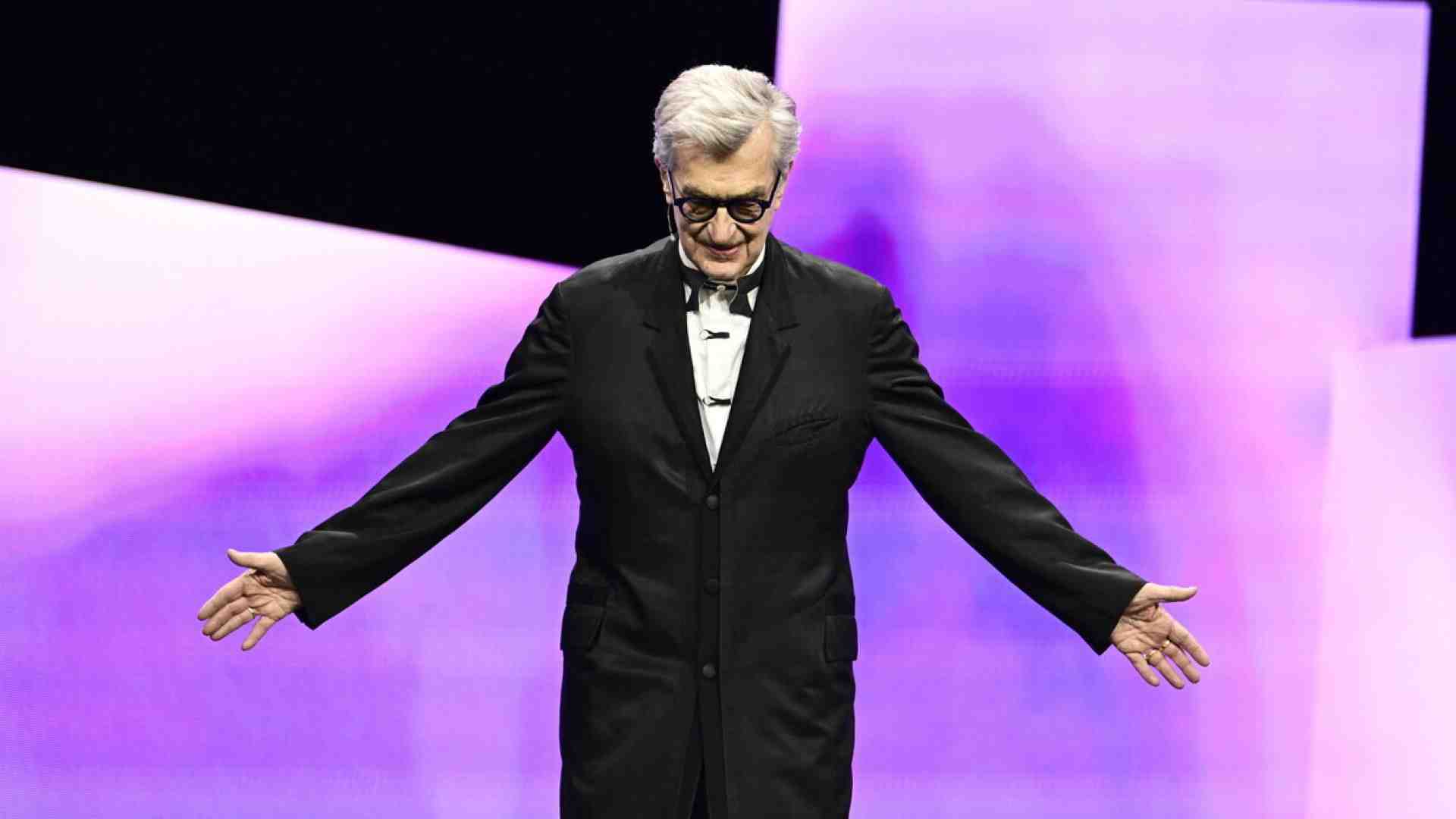 Immagine di Wim Wenders le suona ai cinematografari con un debole per Hamas
