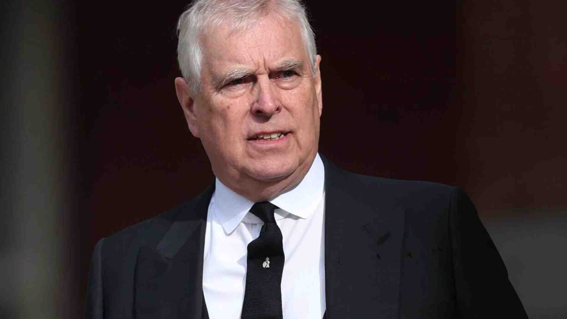 Immagine di L'ex principe Andrea arrestato e poi rilasciato dopo il caso Epstein