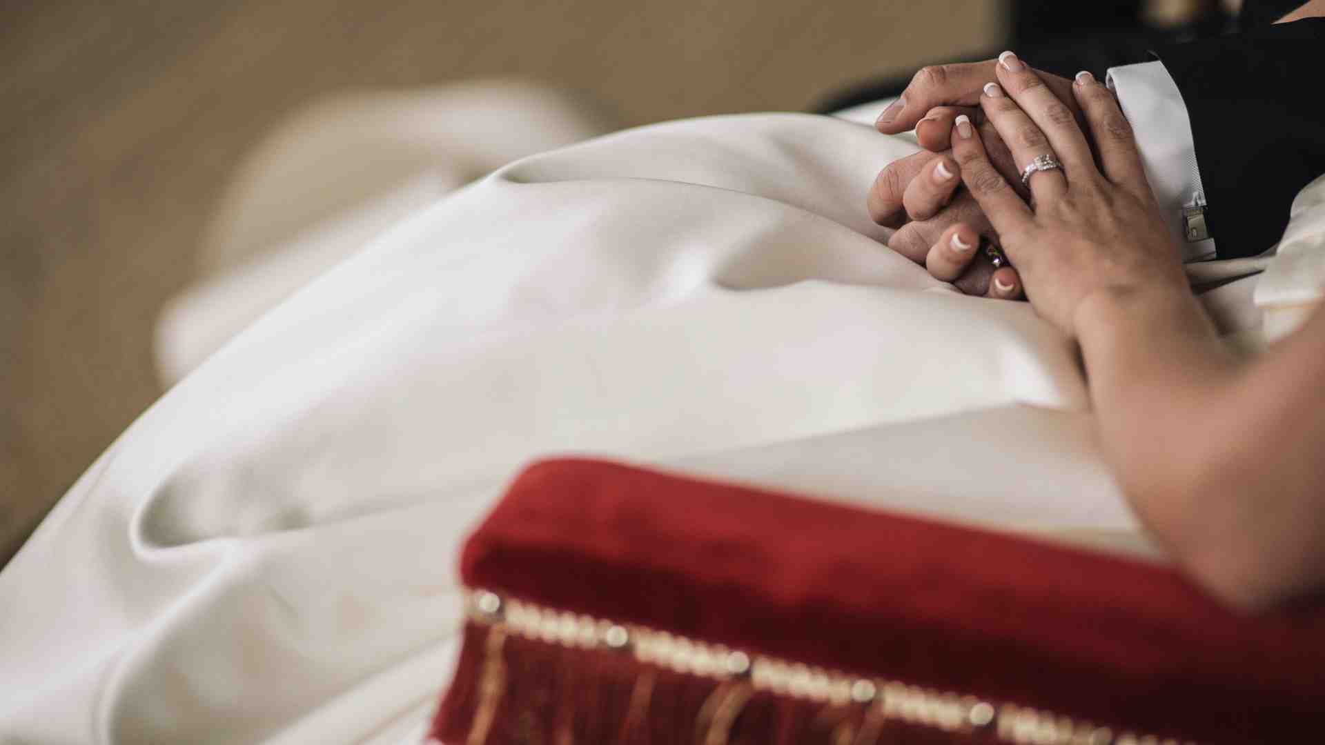 Immagine di La monogamia, un’eccezione nella storia (un po’ come la democrazia)