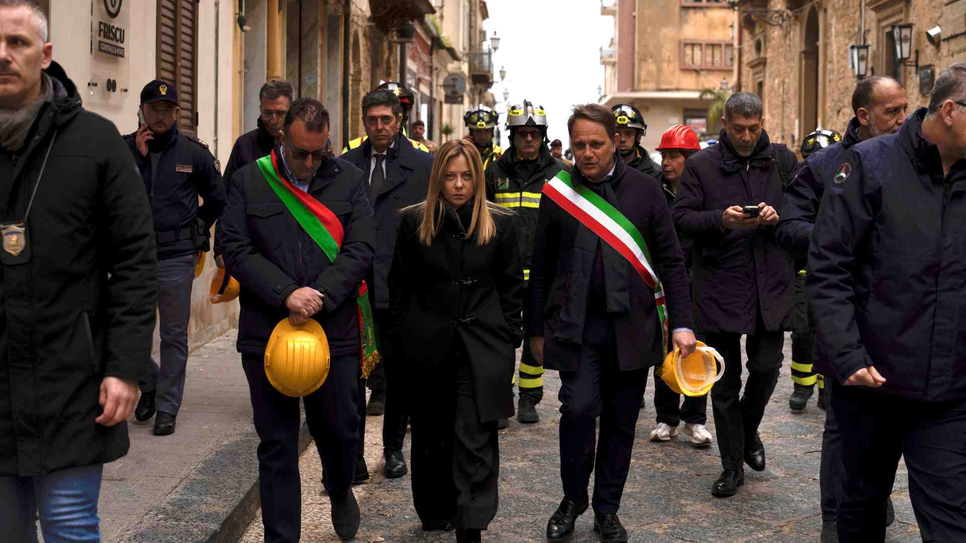 Immagine di Quali libri leggere per governare la crisi di Niscemi senza farsi travolgere