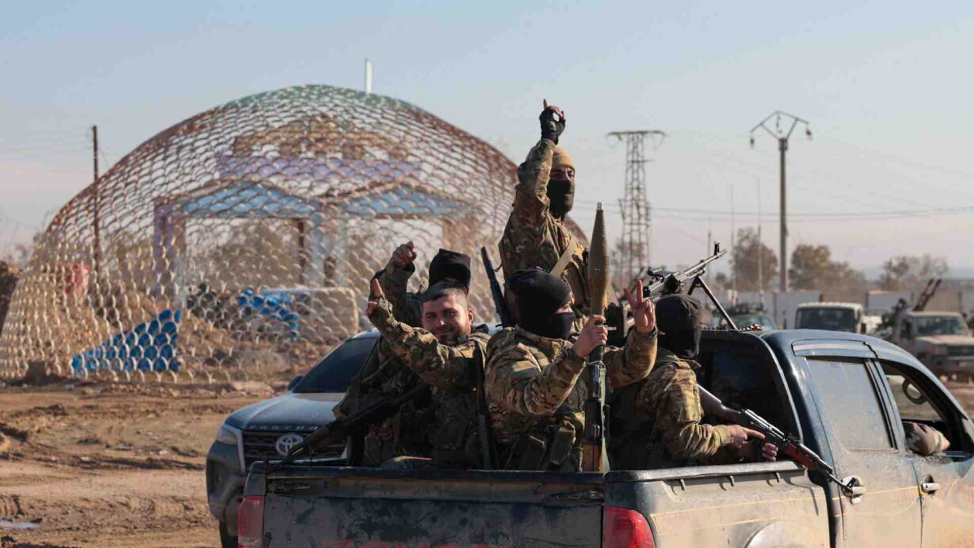 Immagine di L’Isis torna ad attaccare la Siria e manda un messaggio agli scontenti di al Sharaa: unitevi a noi