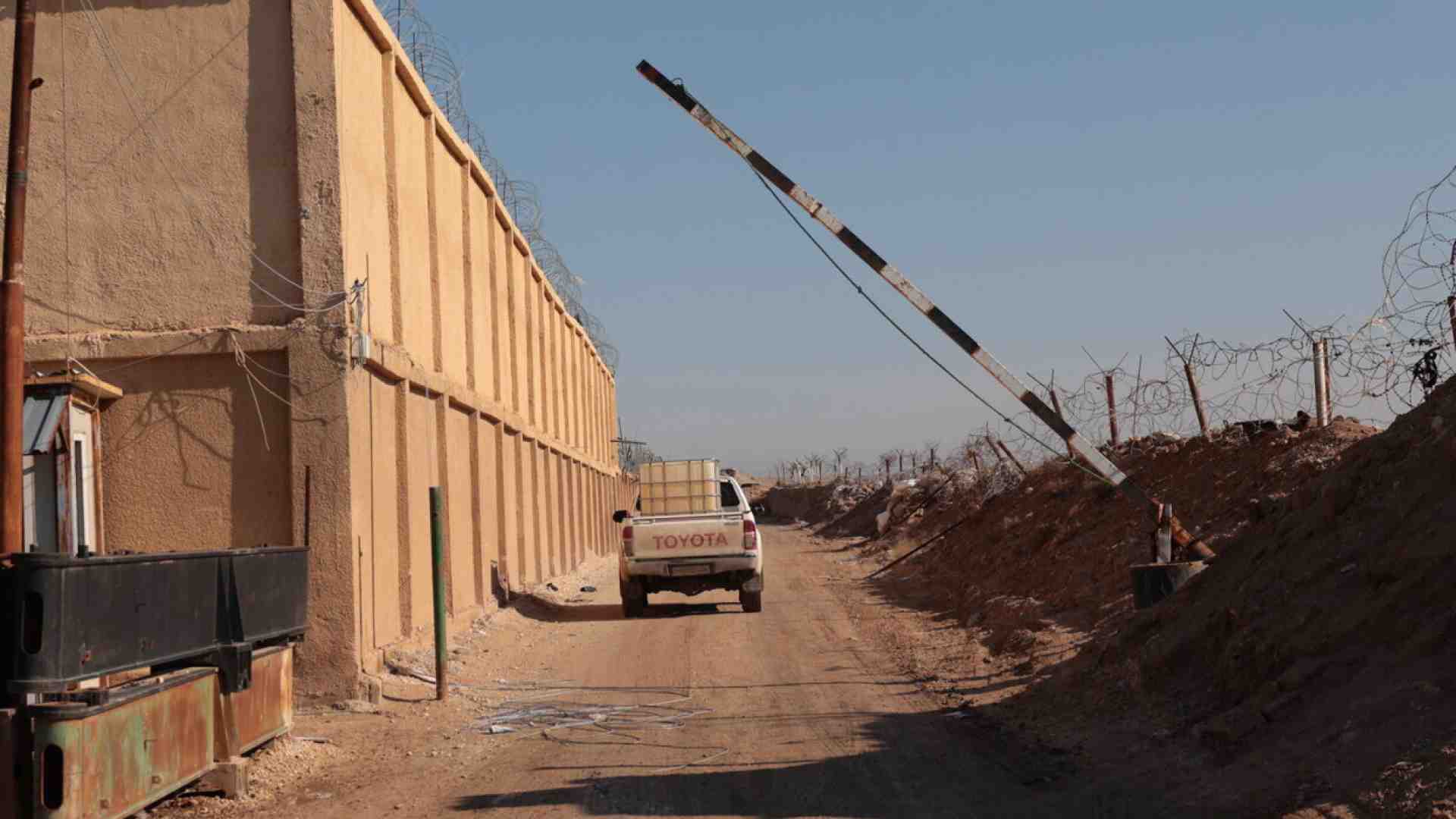 Immagine di Dalla Siria all’Iraq. Dove vengono trasferiti i prigionieri dell’Isis dopo il ritiro delle Sdf