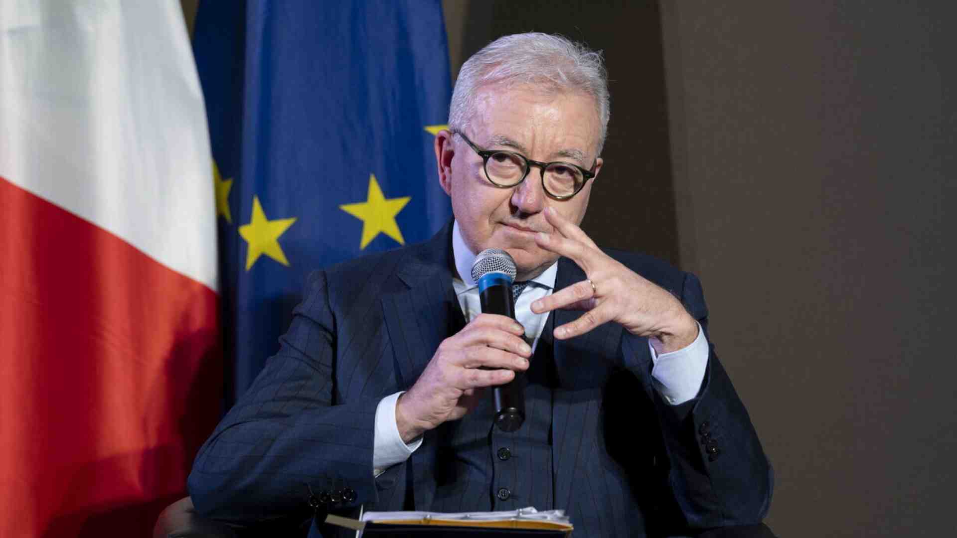 Immagine di Mantovano vede lo spettro di Renzi sul referendum. L’avviso di Baldassarre: "Governo troppo prudente"