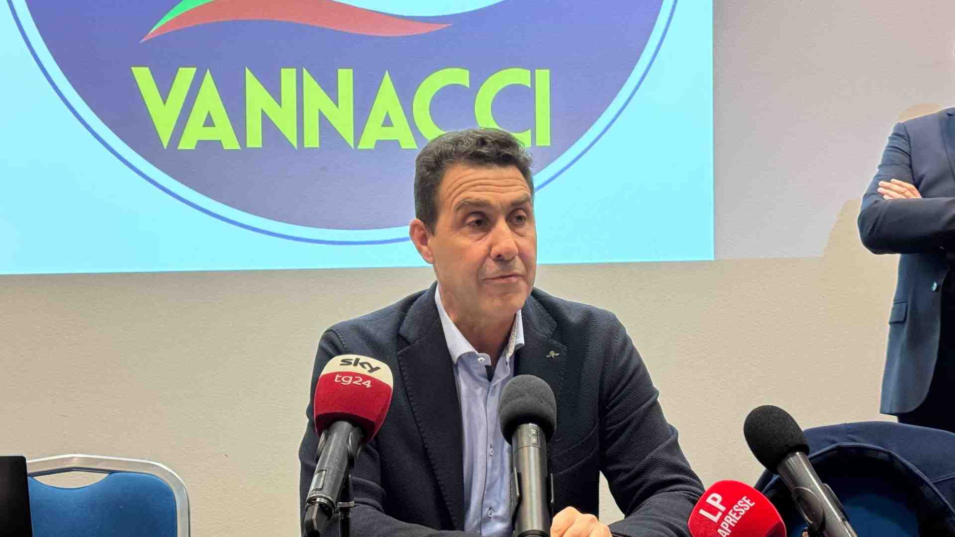 Immagine di Vannacci arriva a Roma e incalza Meloni e Salvini su sicurezza e Iran