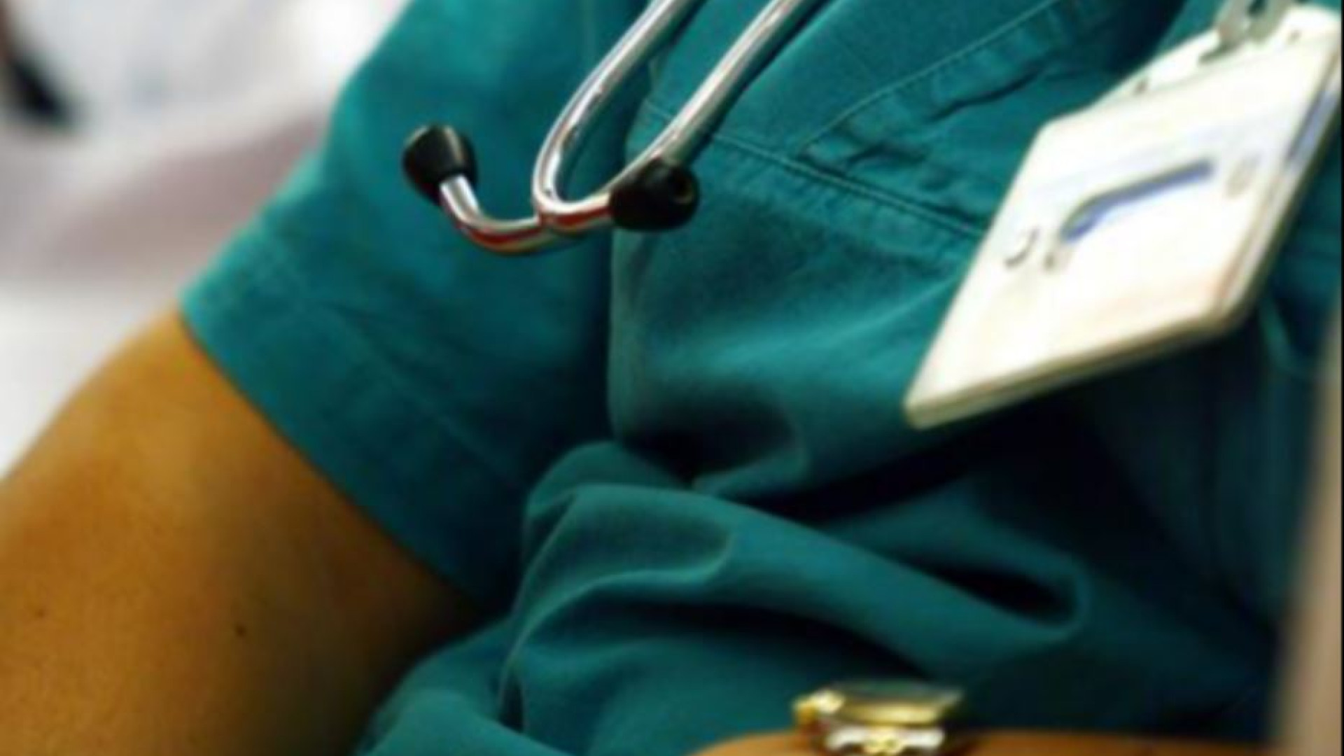 Immagine di Troppa burocrazia, zero riconoscimenti. «Noi, medici in fuga»