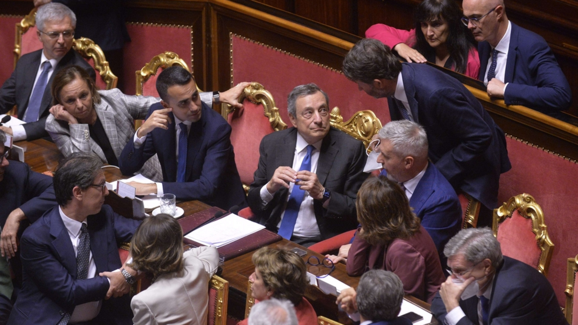 Immagine di Draghi ai ministri: che cosa possiamo e non possiamo fare fino alle elezioni