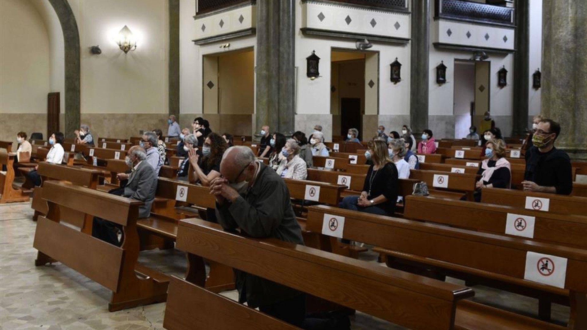 Immagine di Mascherine & Co, le misure necessarie per garantire le Celebrazioni in presenza