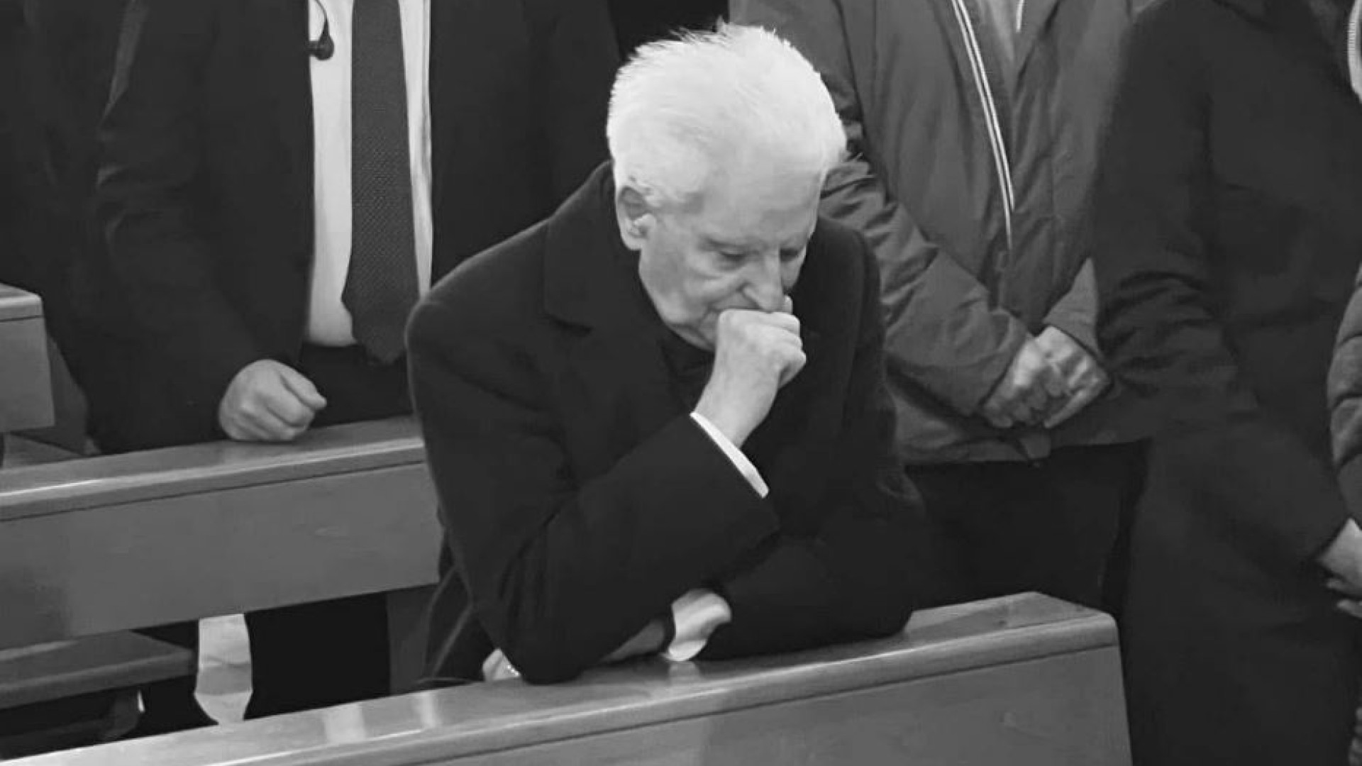 Immagine di Il presidente inginocchiato nella nostra chiesa, l'immagine che non dimentico