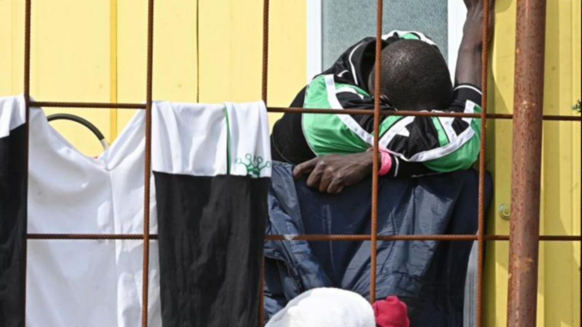 Immagine di Minori fino a 5 mesi nei centri per adulti. Nuova stretta del governo