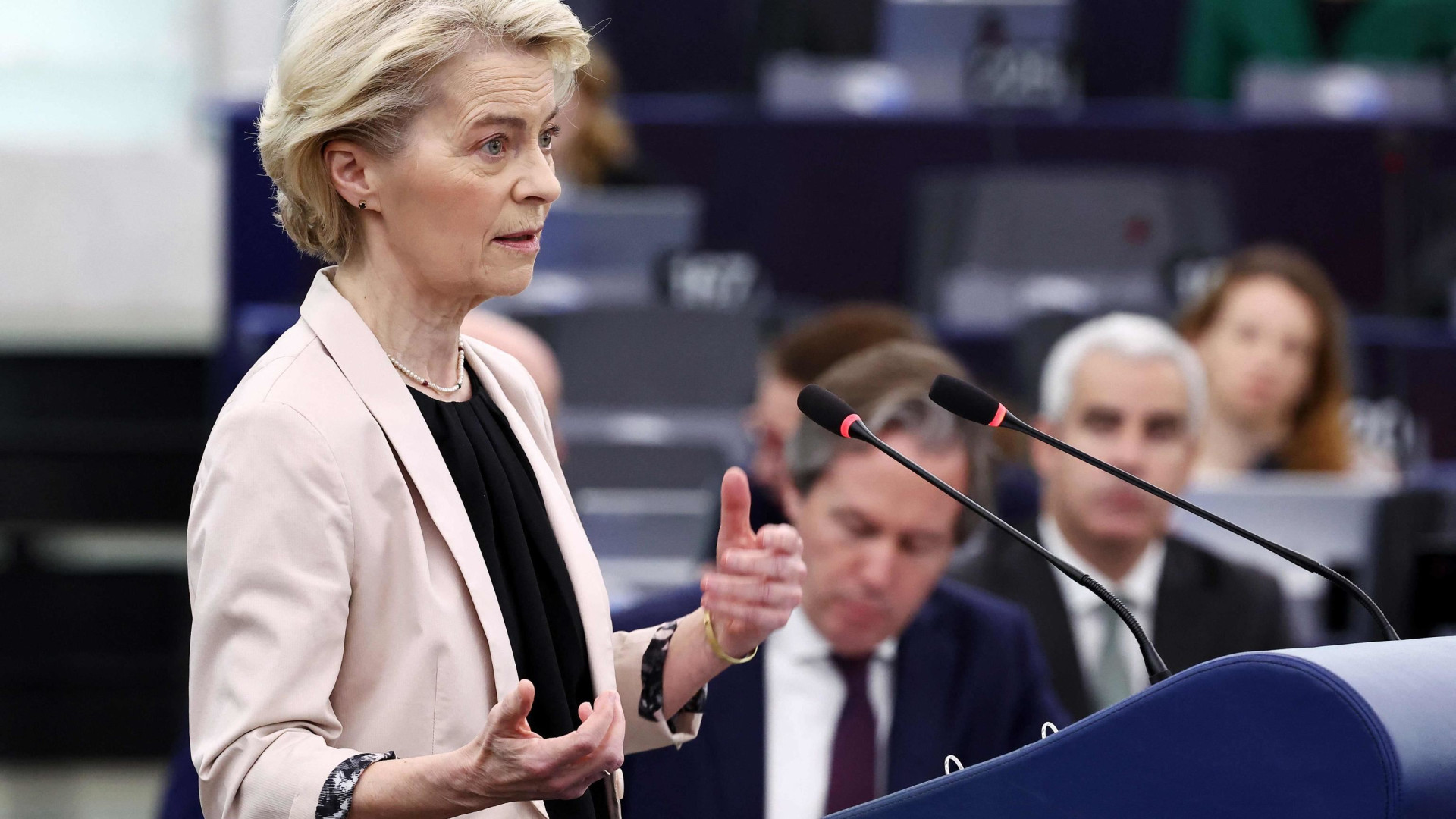 Immagine di L'Ue minaccia ritorsioni. Fdi stoppa la Lega: la strategia sarà europea