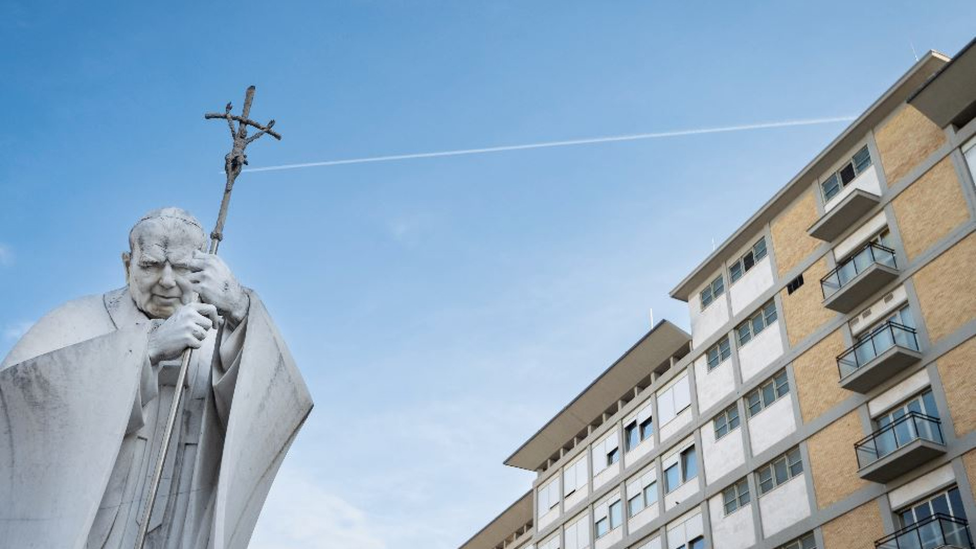 Immagine di Dalla polmonite alle trasfusioni: come capire il quadro clinico del Papa