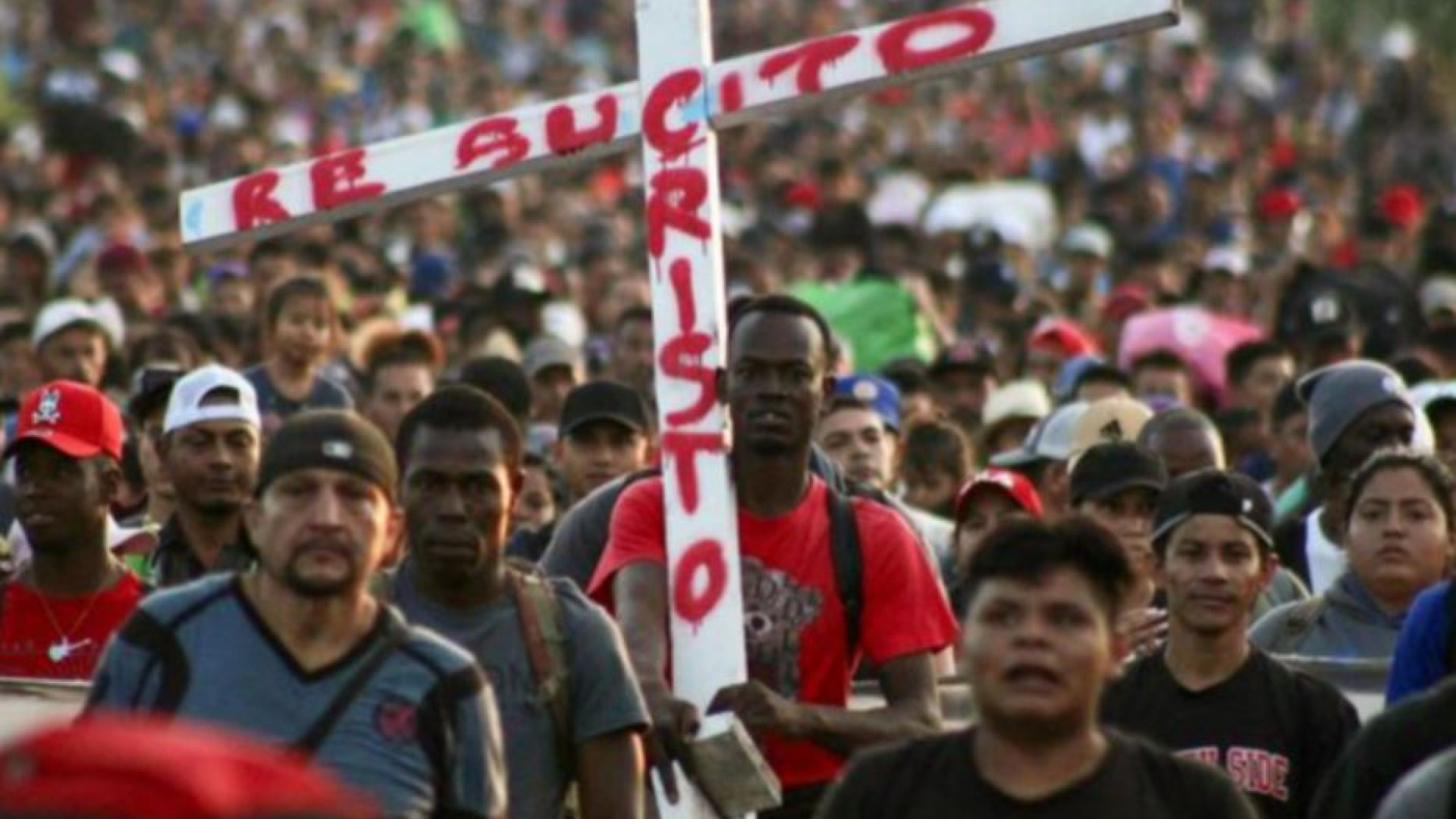 Immagine di La marcia di 10mila, in fuga dalla povertà