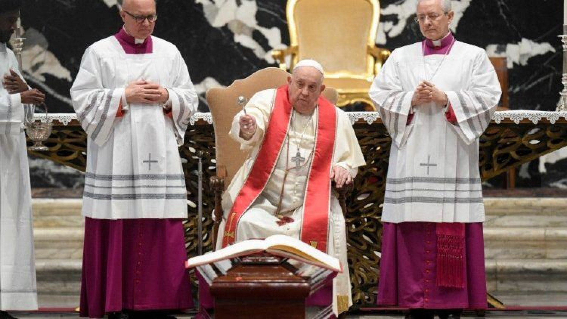 Immagine di Re: «Il cardinale Amato uomo di saggezza e di dottrina»