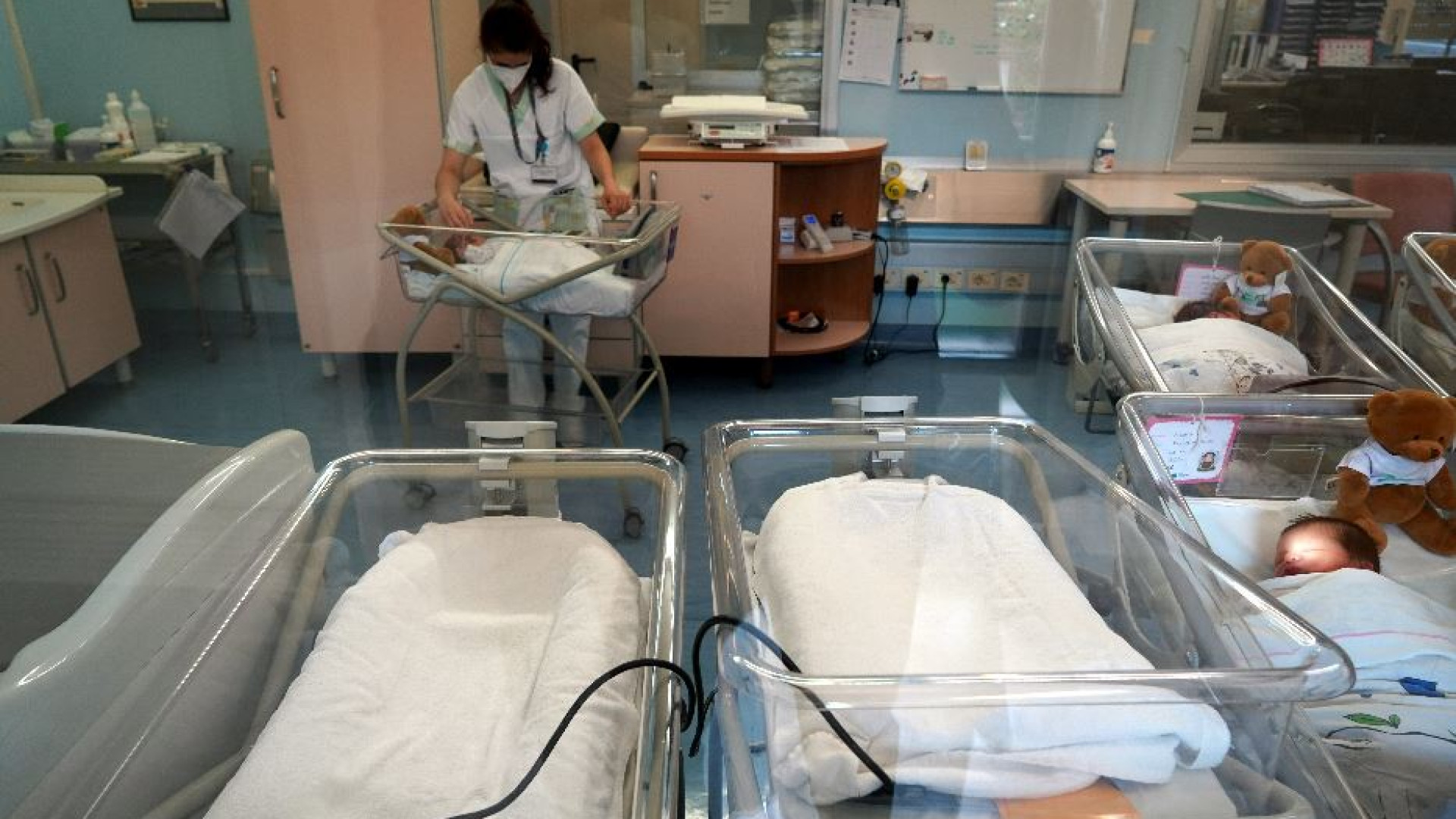 Immagine di La neonata portata dal Marocco in una busta della spesa per essere venduta