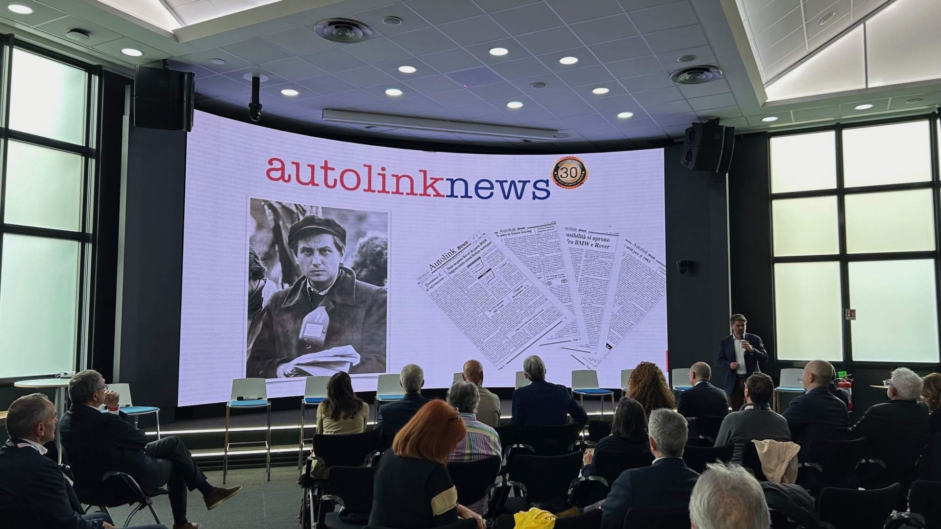 Immagine di Compie 30 anni Autolink News, il primo quotidiano sull'industria dell'auto
