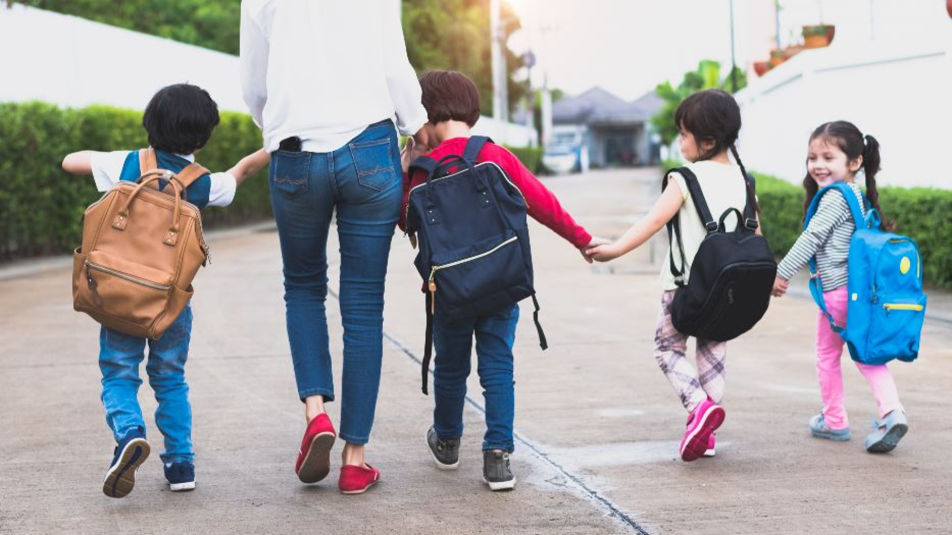 Immagine di Figli a scuola. Ecco tutti i disastri dell'ipergenitore