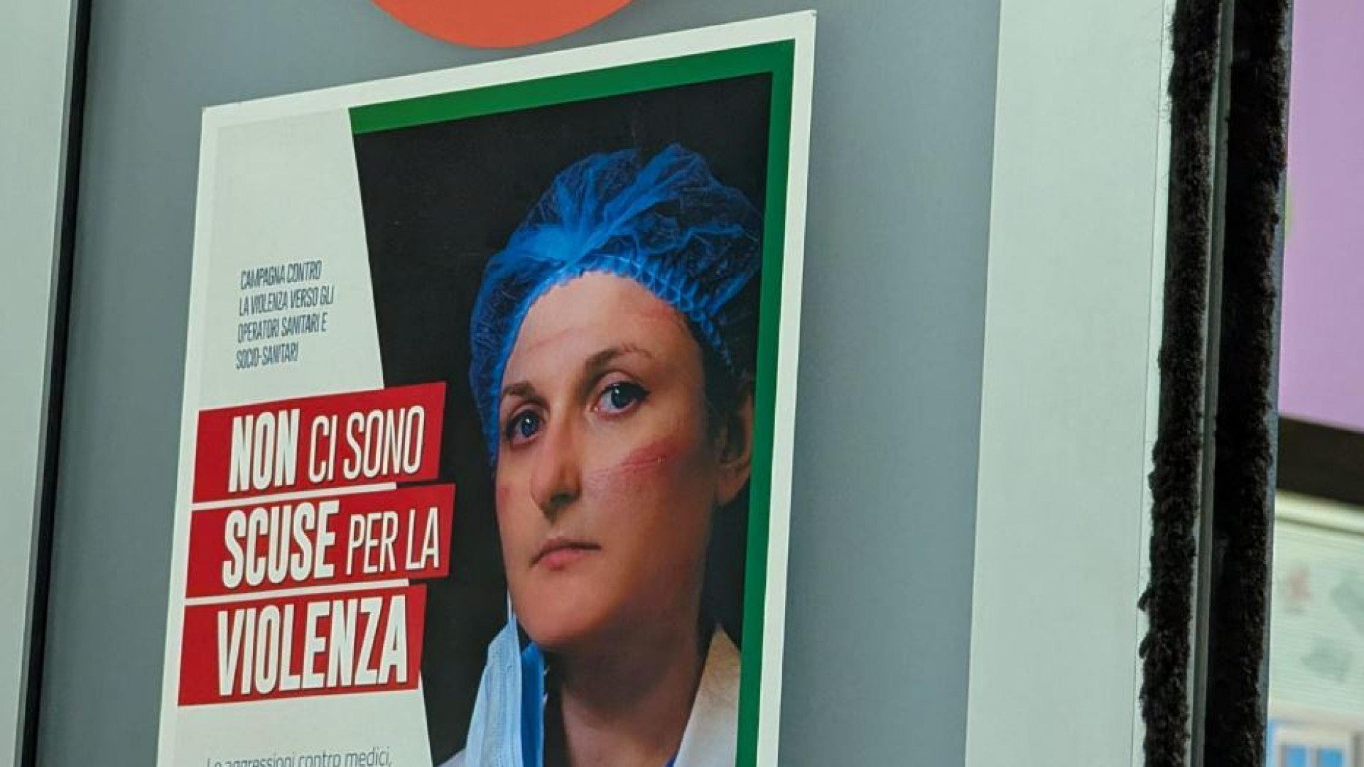 Immagine di La storia del medico che ha salvato la vita all'uomo che lo stava aggredendo