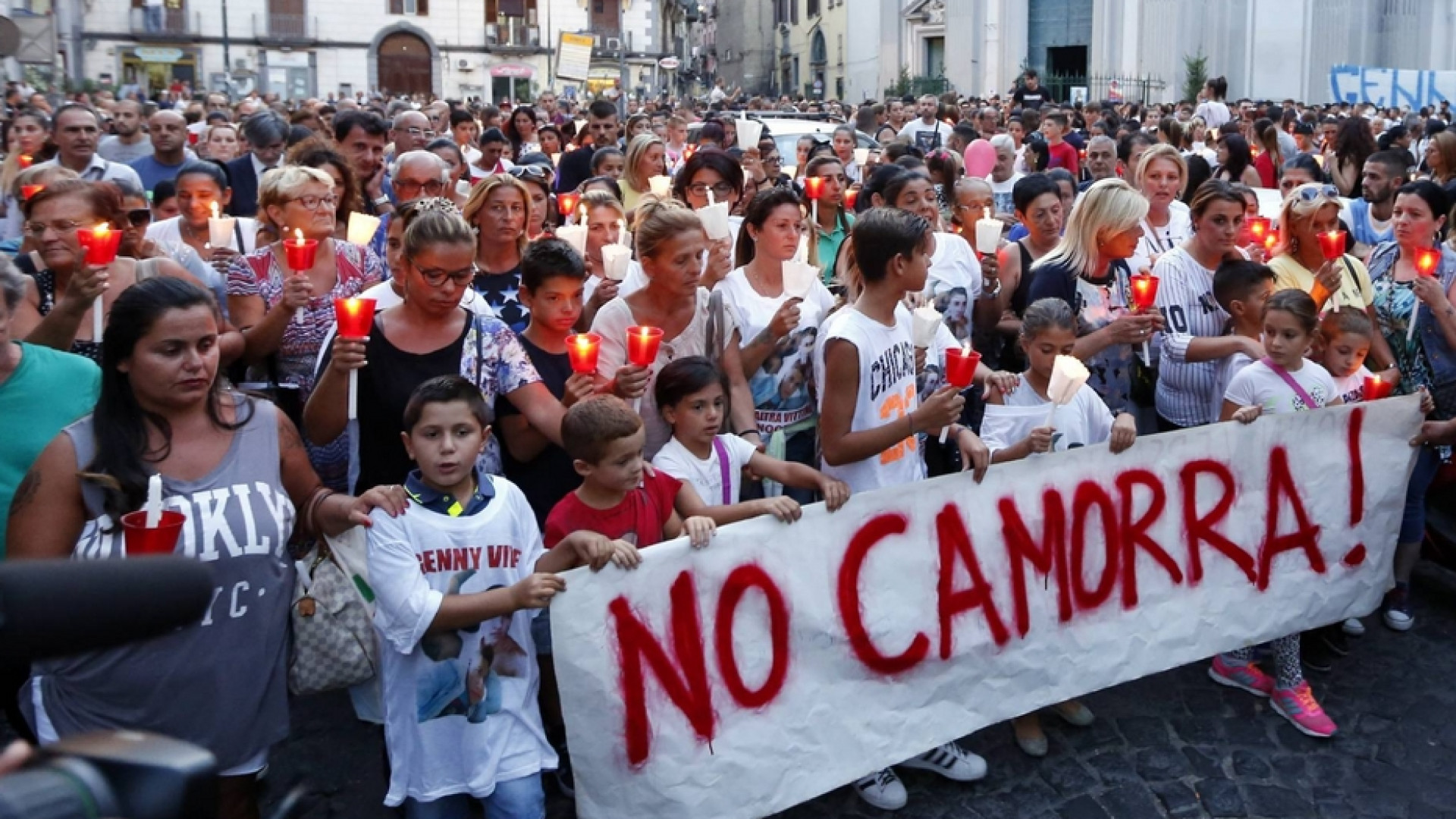 Immagine di Il vescovo: «Sulla camorra la Chiesa non tace. Ma non incide sui modelli»