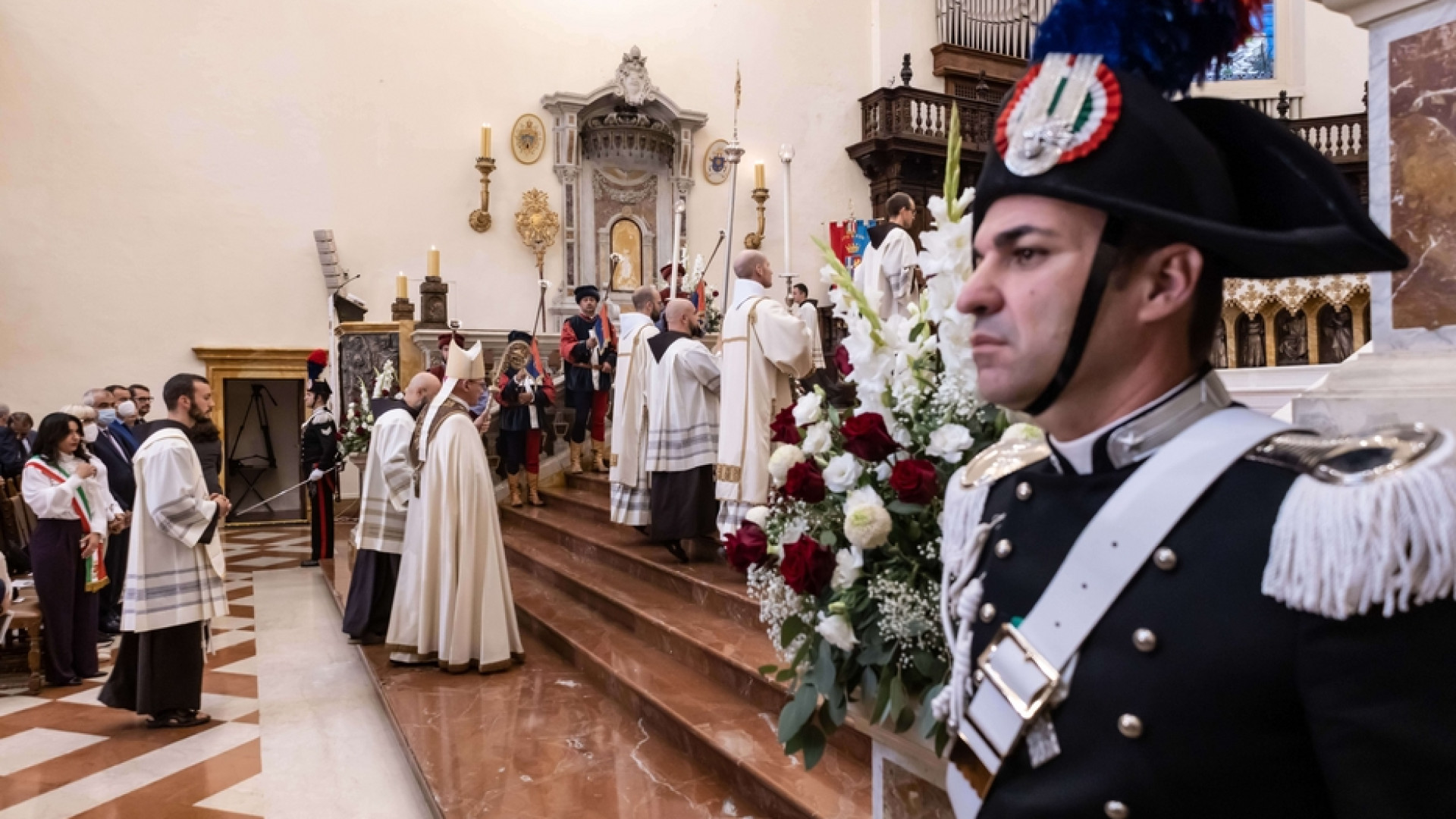 Immagine di L'Italia prega con san Francesco. Redaelli: accanto a chi è morto da solo