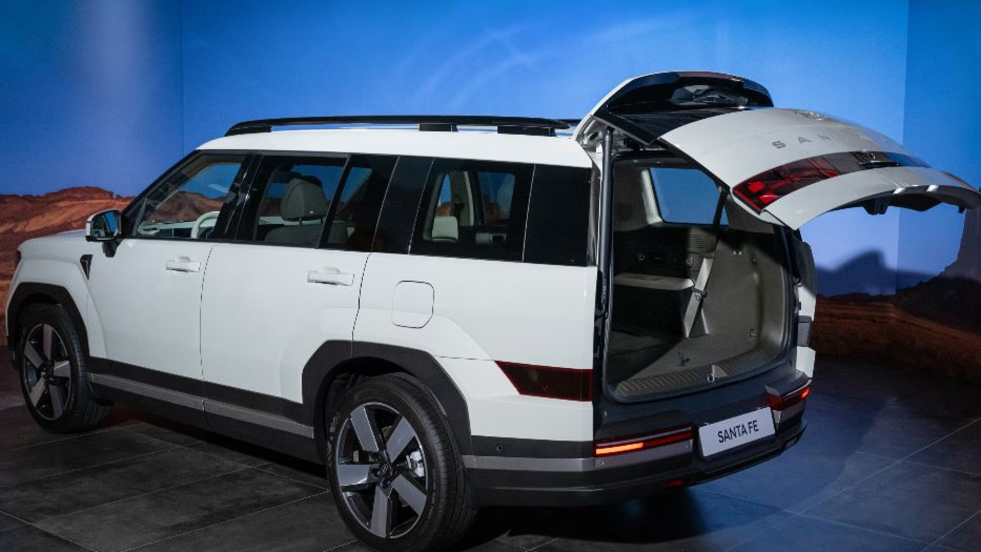Immagine di Alla scoperta di Hyundai Santa Fe, un viaggio nello spazio