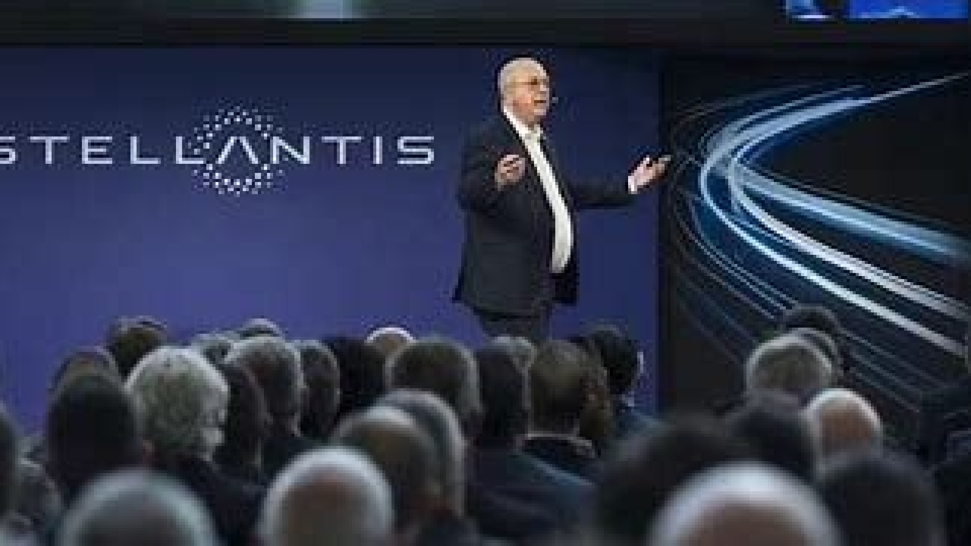 Immagine di Imparato: «Stellantis è solida: perdere denaro non è un'opzione»