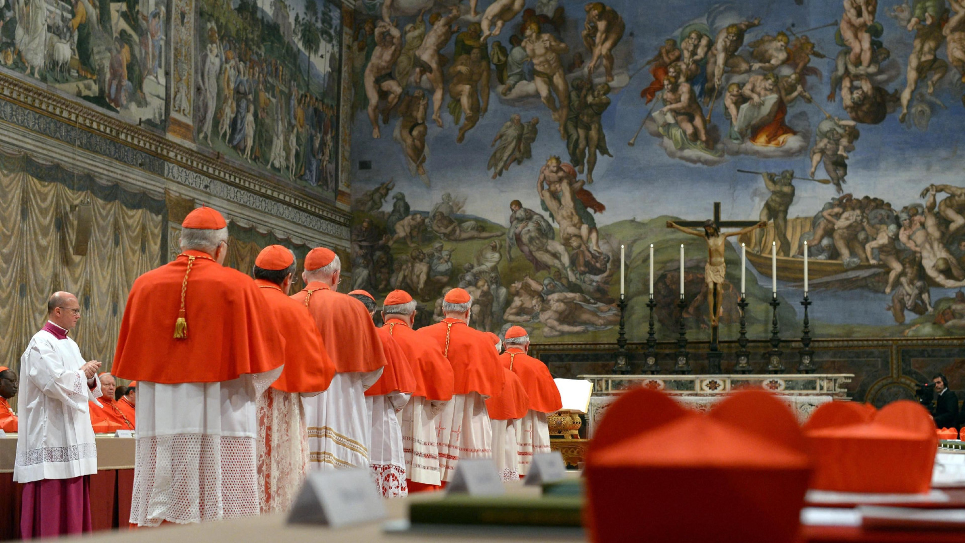 Immagine di Il giuramento, i voti, lo scrutinio: cosa accadrà nella Cappella Sistina