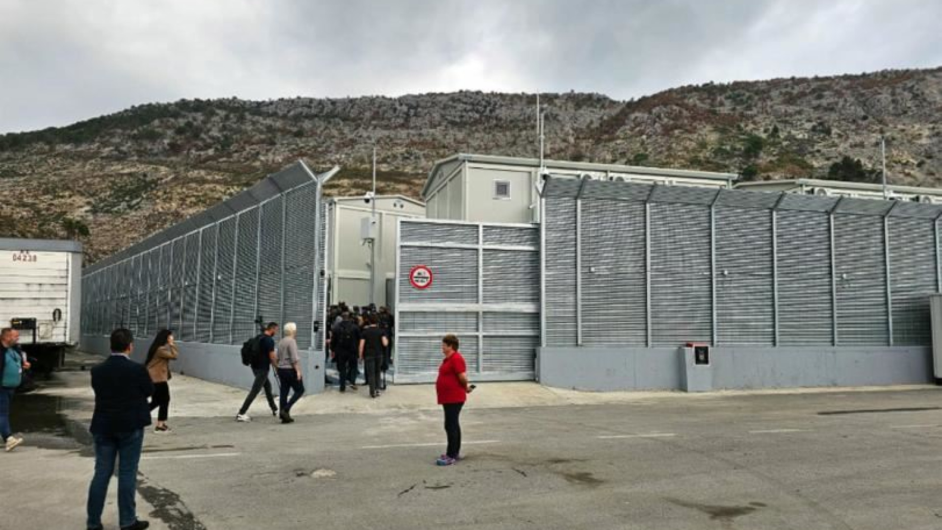 Immagine di Un miliardo per due centri vuoti. Sull'Albania il governo prova a cambiare