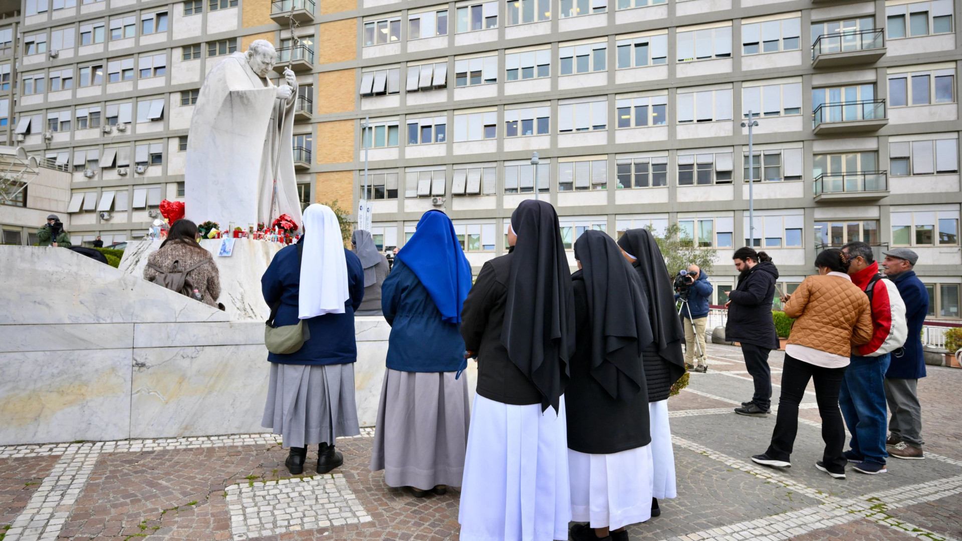 Immagine di «Il Papa ha dormito bene». Confermati i miglioramenti